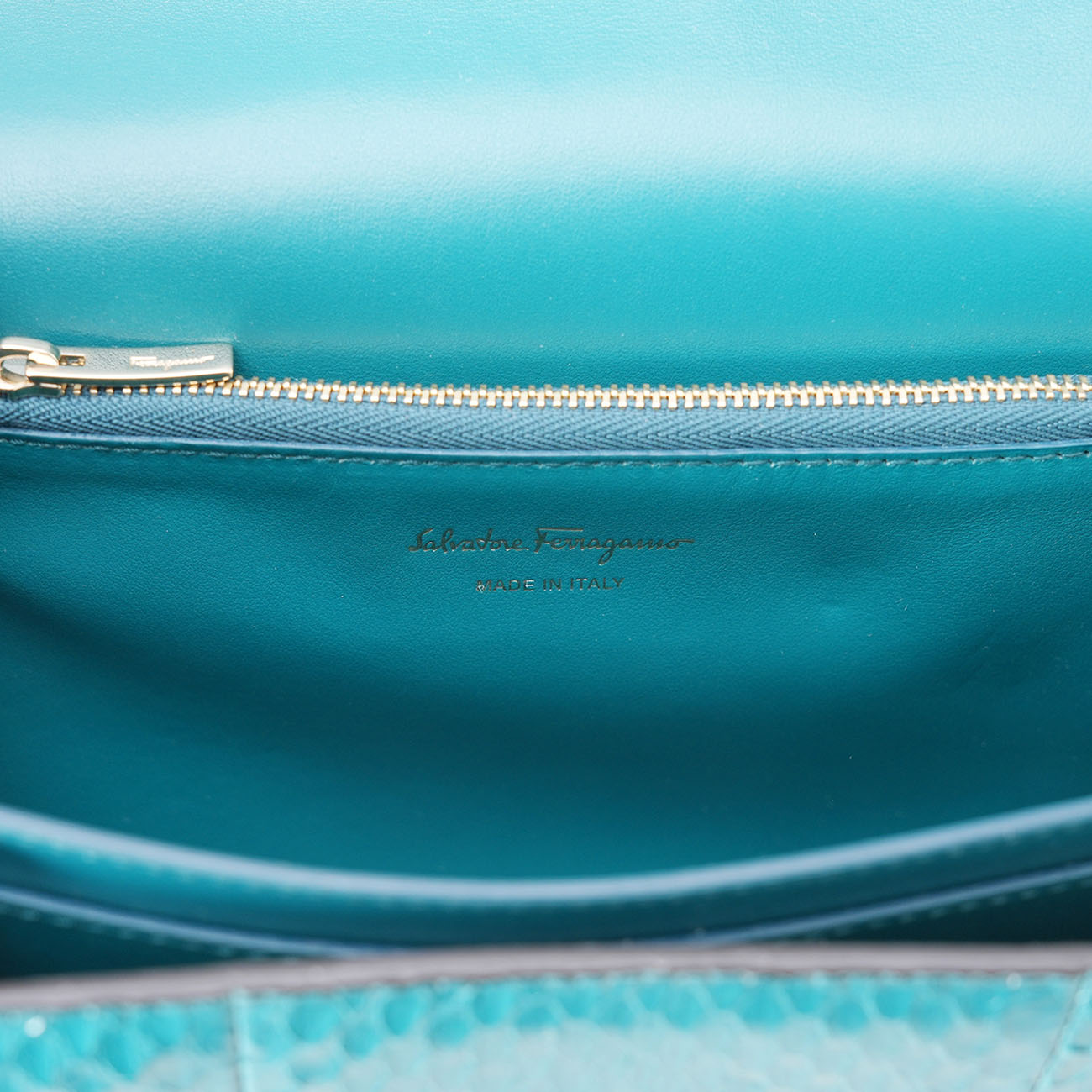 SALVATORE FERRAGAMO(USED)페라가모 간치니 파이톤 조앤백