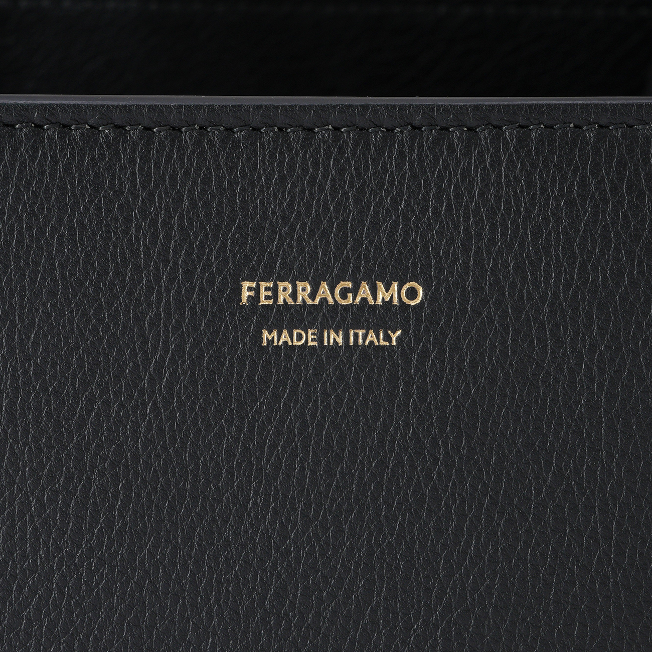 FERRAGAMO(USED)페레가모 허그백