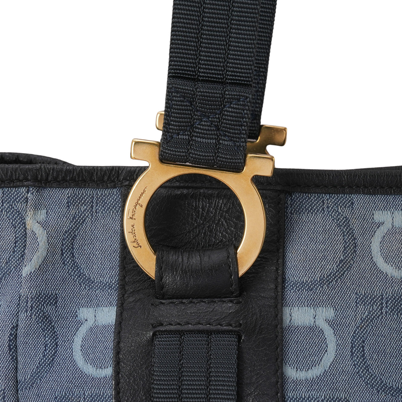 FERRAGAMO(USED) 페레가모 간치니 버킷백
