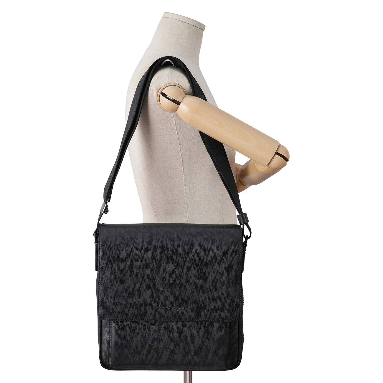 FERRAGAMO(USED)페레가모 리바이벌 메신저백