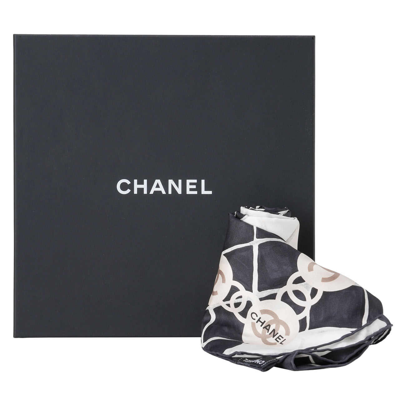 CHANEL(USED)샤넬 A39577 실크 까멜리아 까레