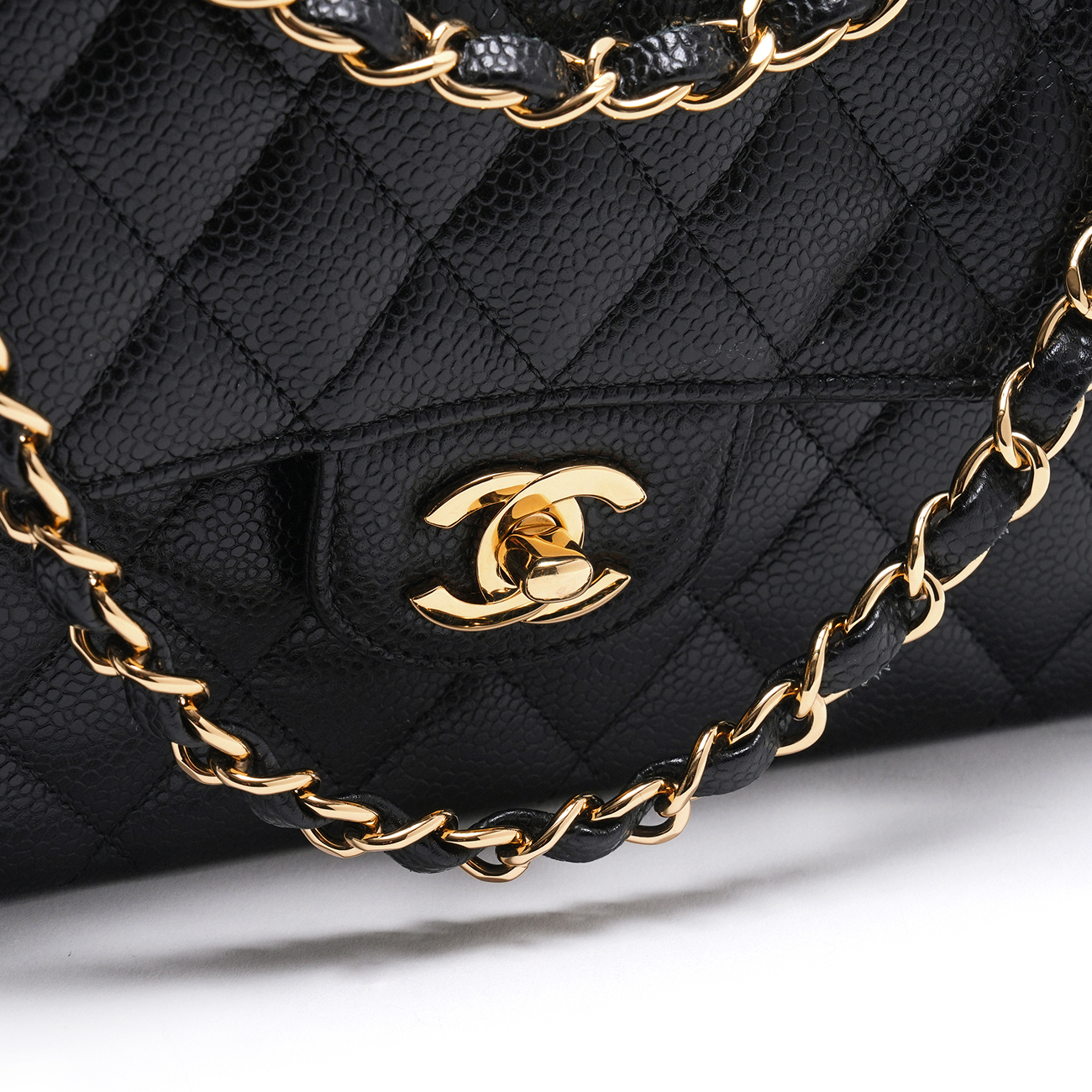 CHANEL(USED)샤넬 캐비어 클래식 미듐 플랩백