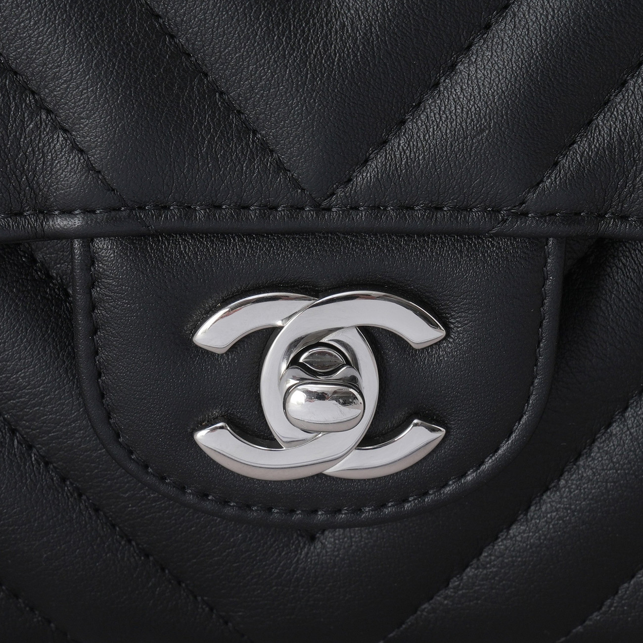 CHANEL(USED)샤넬 A01113 쉐브론 클래식 스몰 플랩백