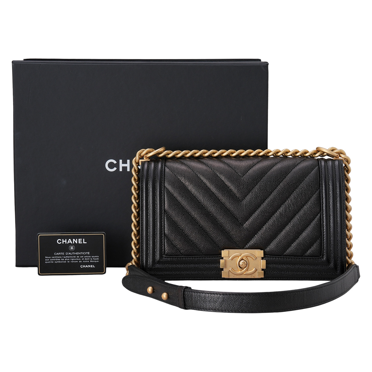 CHANEL(USED)샤넬 A67086 캐비어 보이샤넬 미듐 플랩백