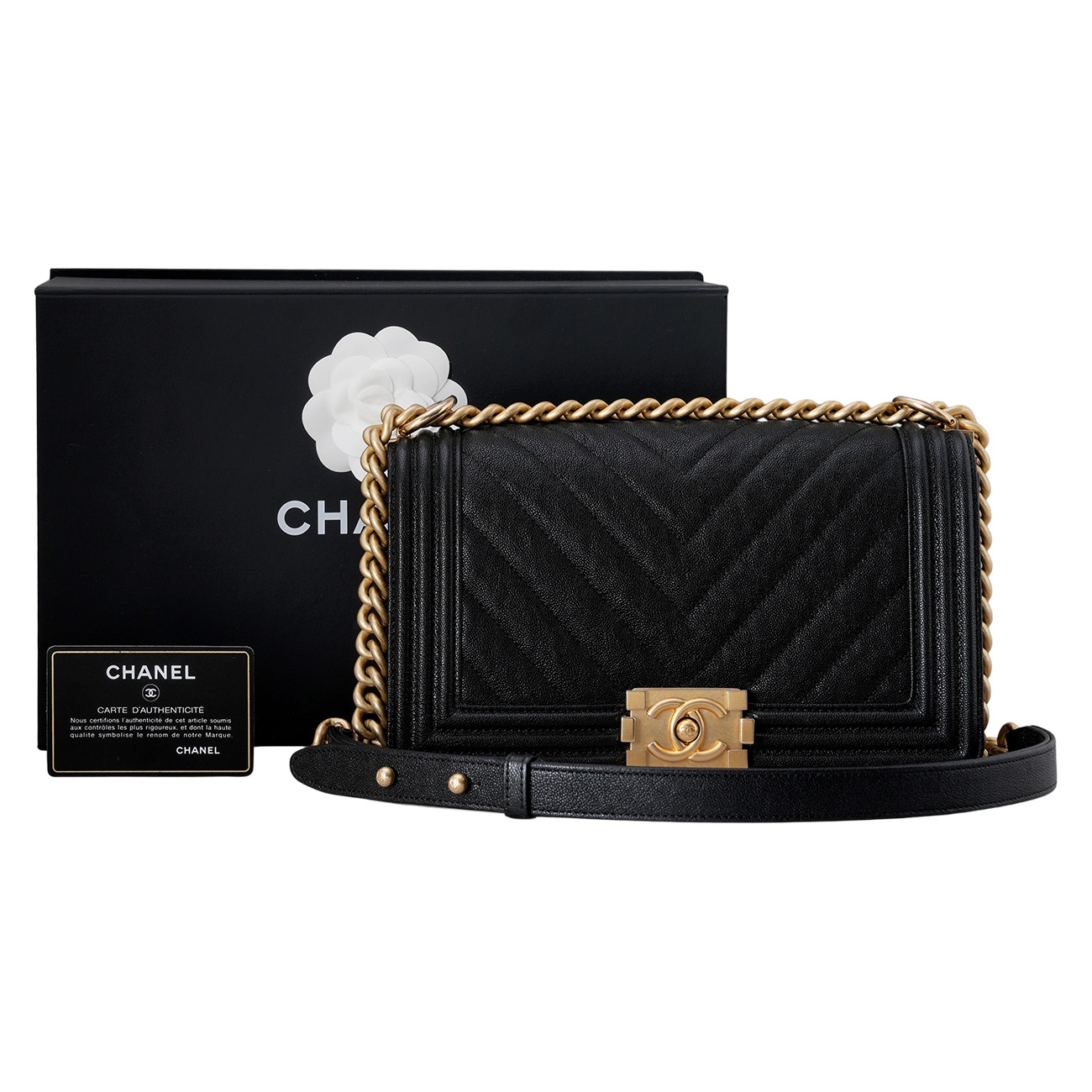 CHANEL(USED)샤넬 쉐브론 보이샤넬 미듐 플랩백