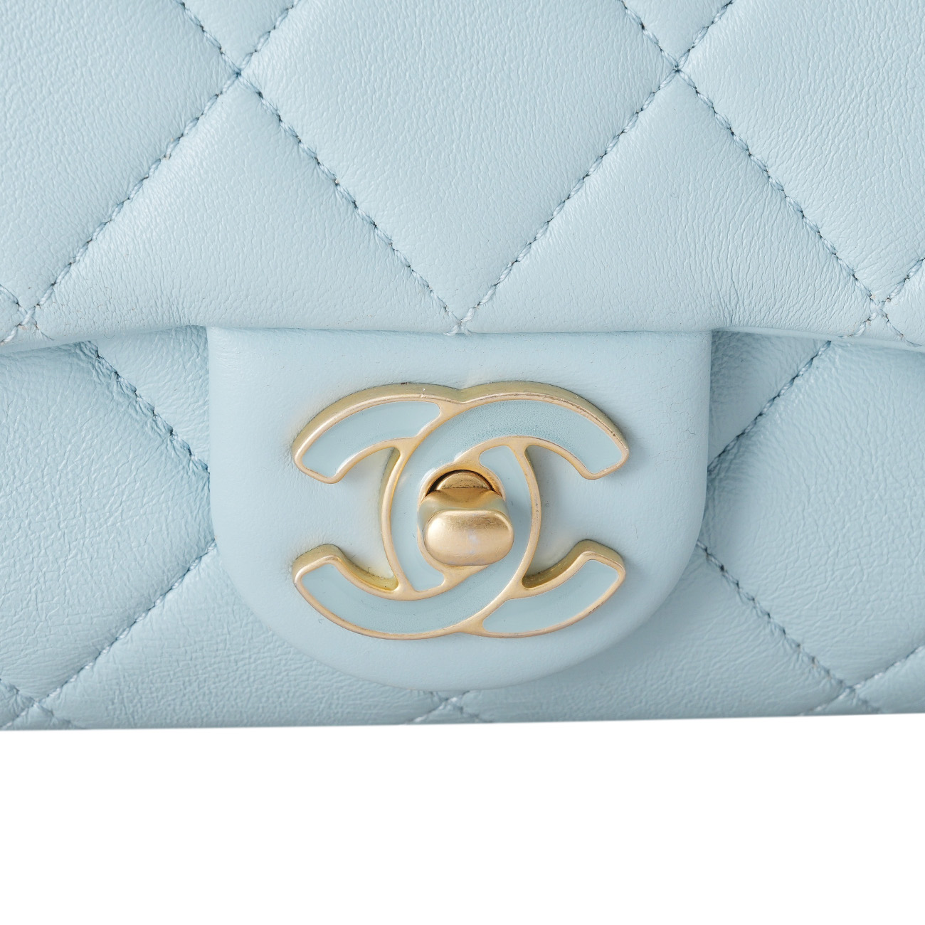 CHANEL(USED)샤넬 시즌 클래식 뉴미니 크로스백