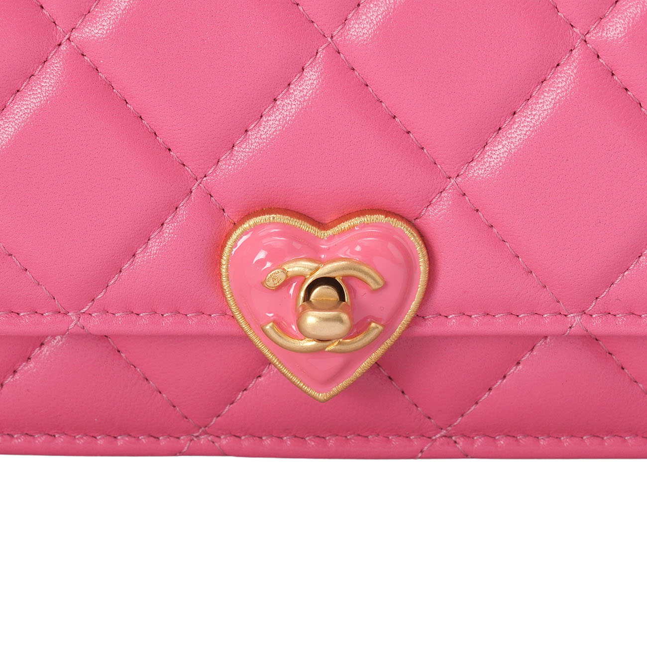 CHANEL(USED)샤넬 AP3285 하트 턴 락 WOC