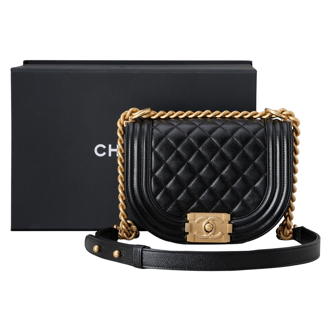 CHANEL(USED)샤넬 AS3186 보이샤넬 메신저 백
