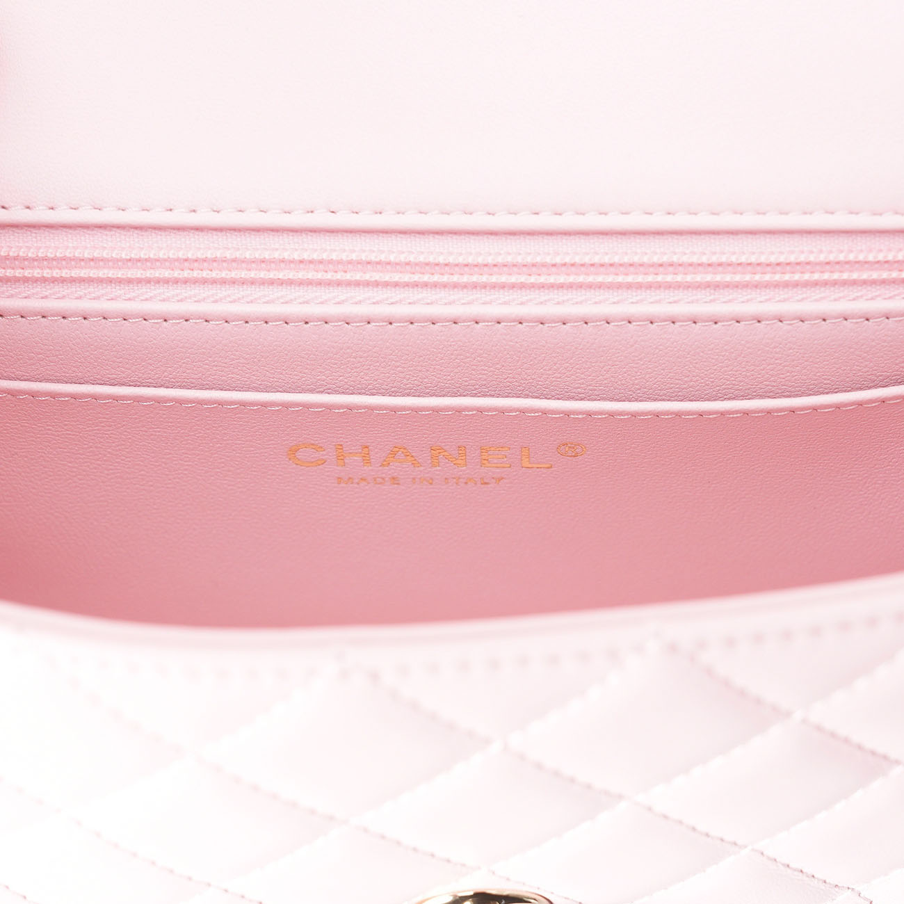 CHANEL(USED)샤넬 A69900 램스킨 클래식 뉴미니 플랩백