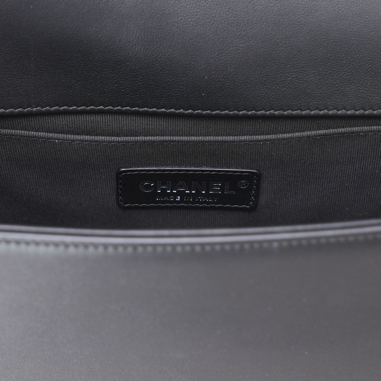 CHANEL(USED)샤넬 보이샤넬 미듐 플랩백