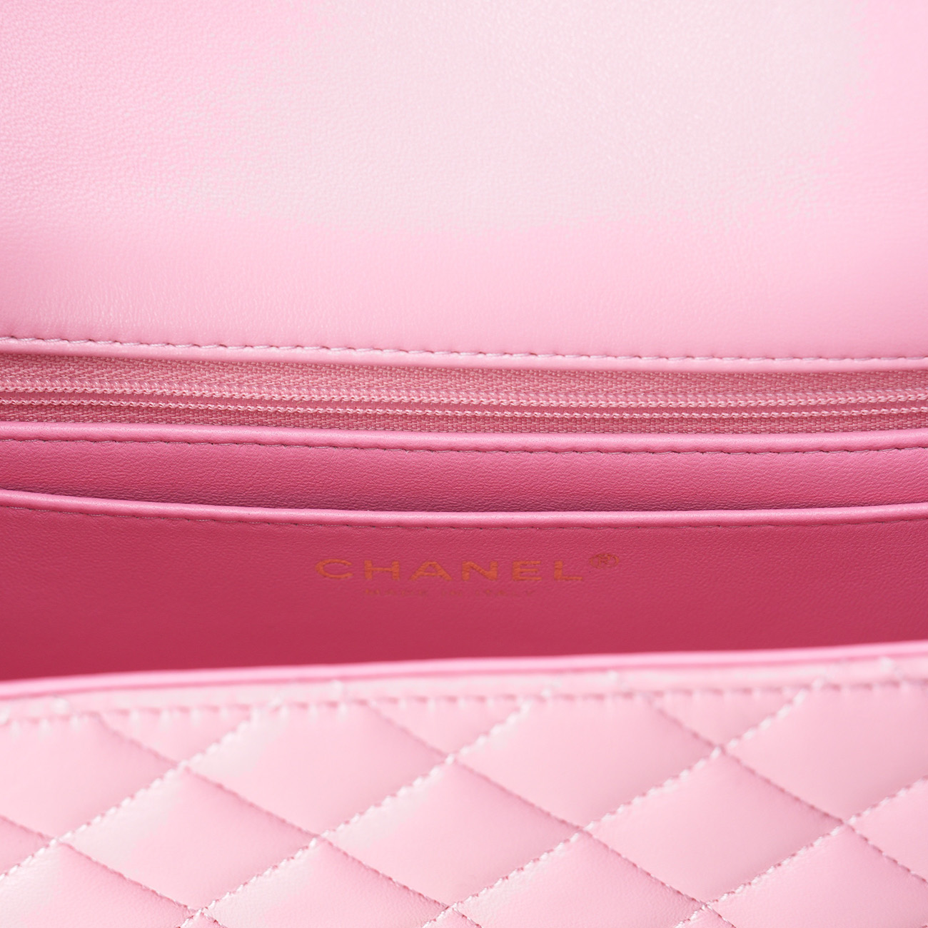 CHANEL(USED)샤넬 AS2431 램스킨 뉴미니 탑핸들