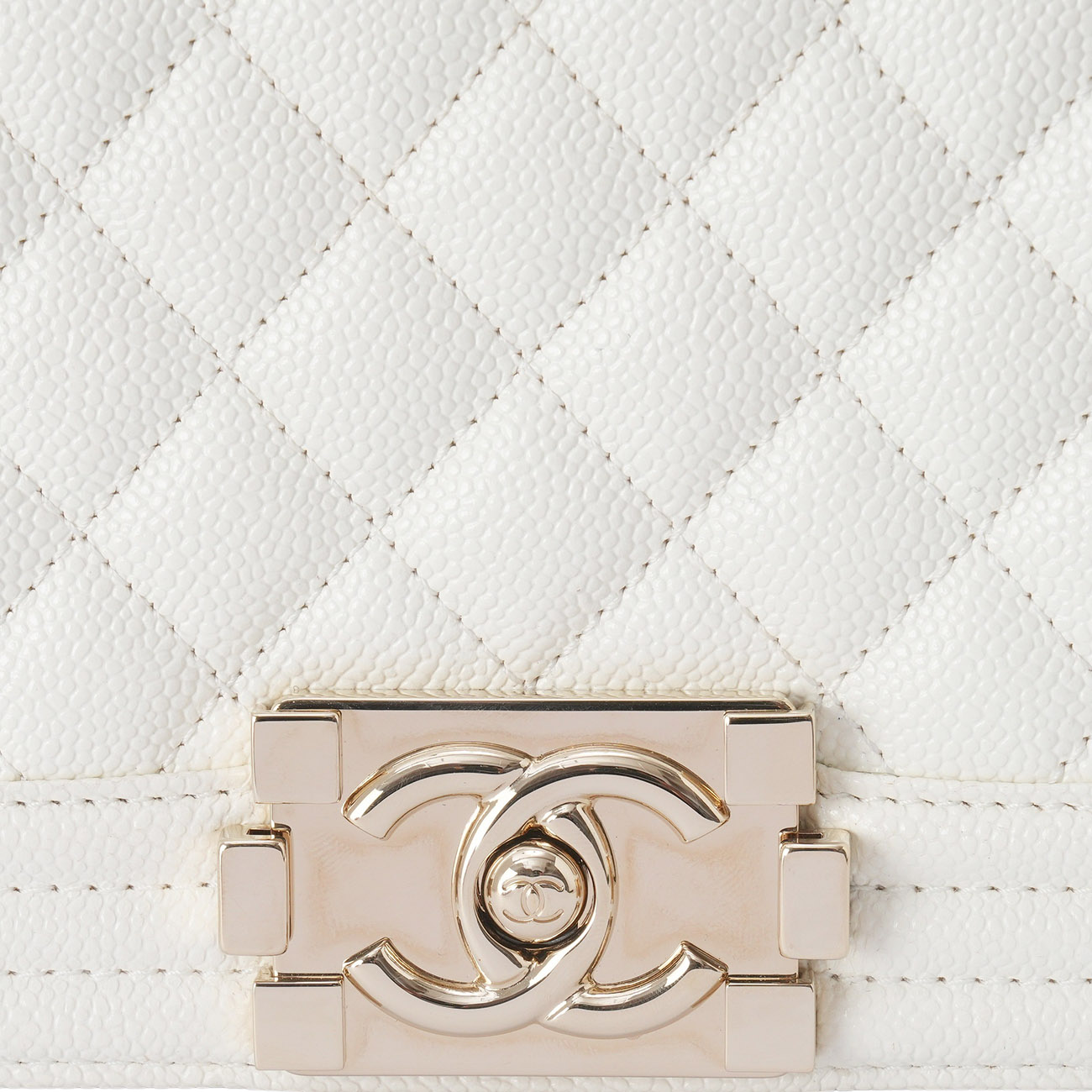 CHANEL(USED)샤넬 캐비어 보이샤넬 미듐