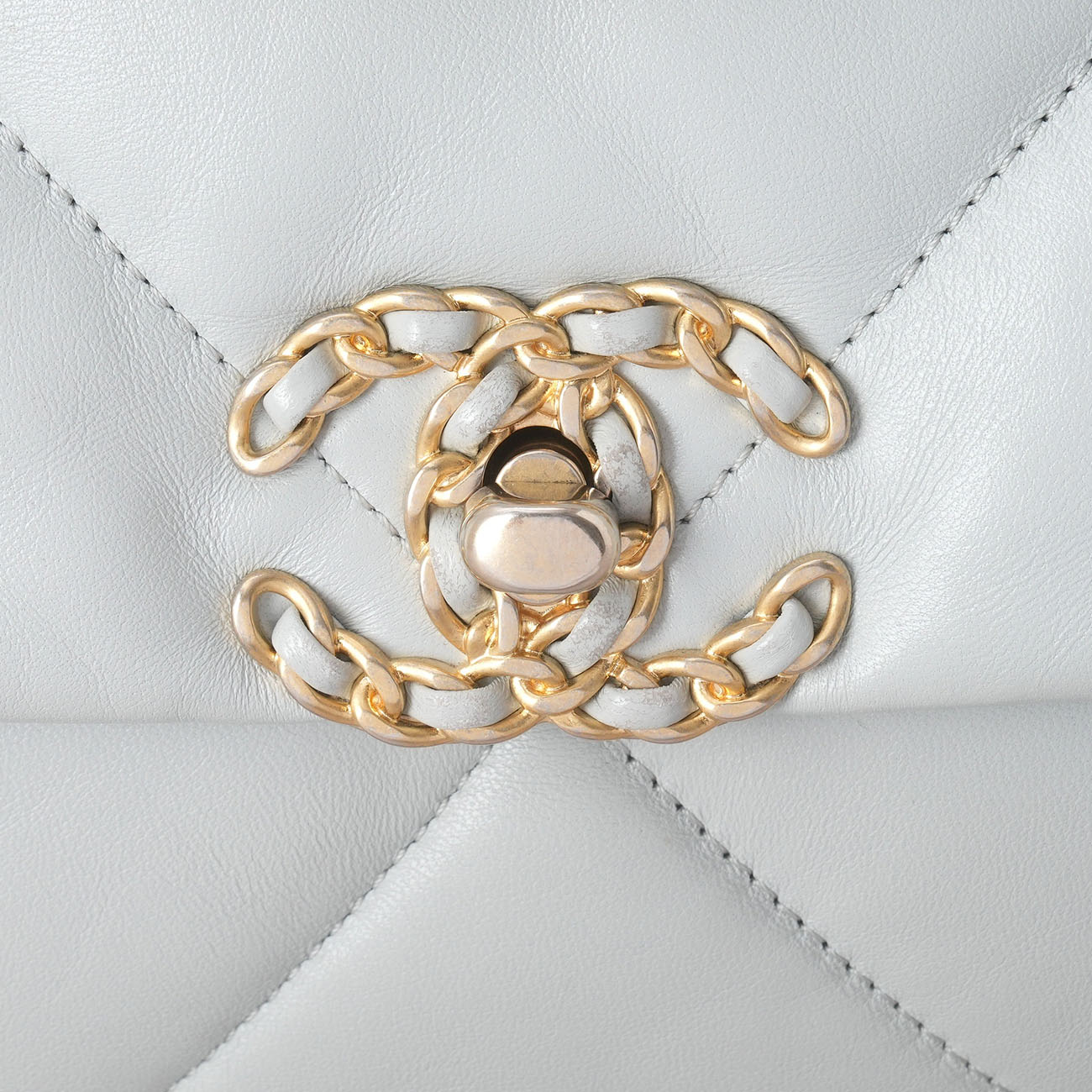 CHANEL(USED)샤넬 19백 미듐