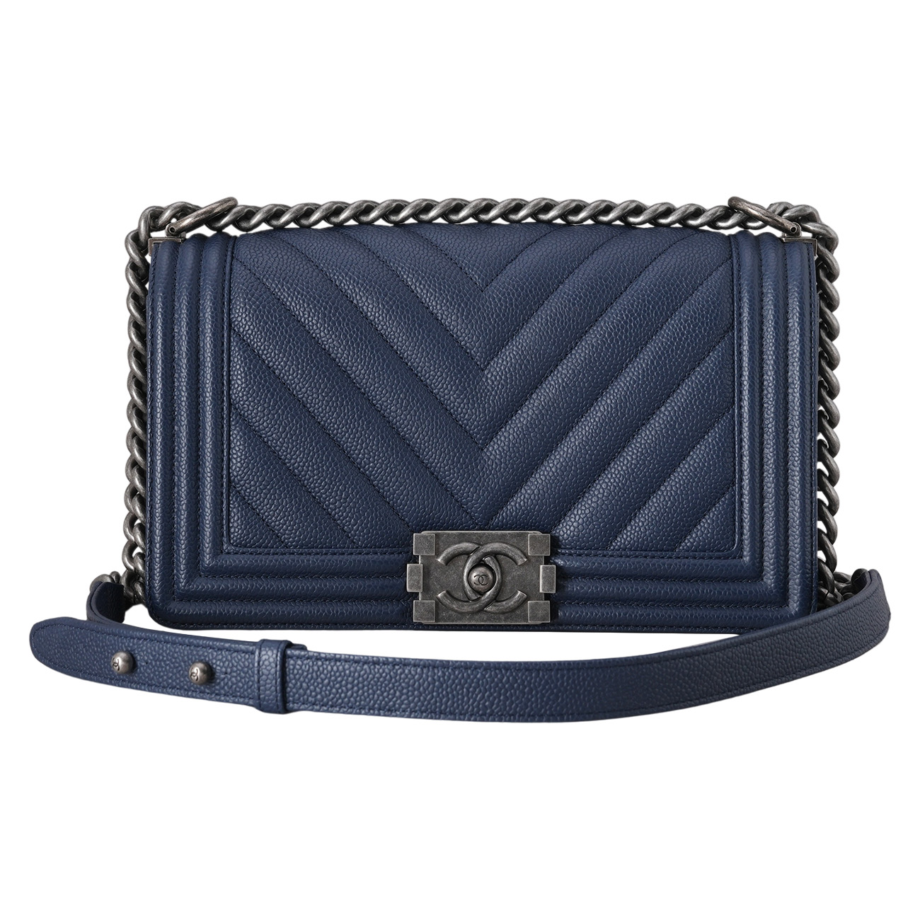 CHANEL(USED)샤넬 캐비어 쉐브론 보이샤넬 미듐 플랩백