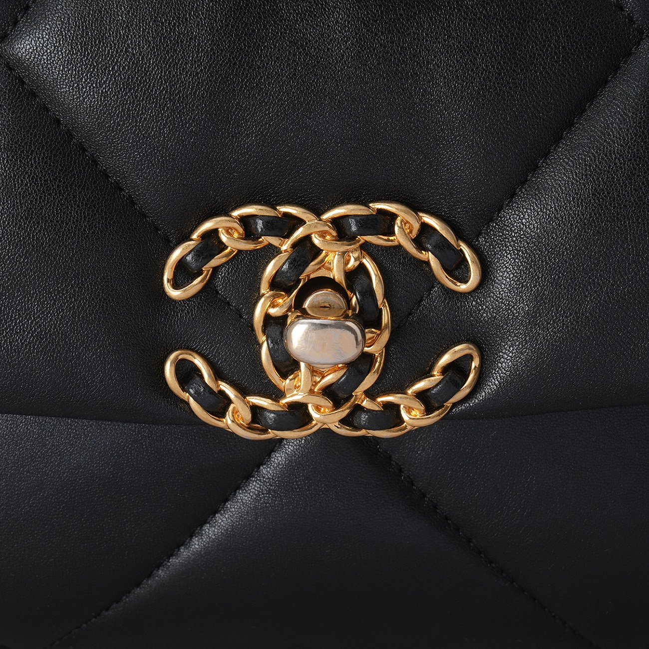 CHANEL(USED)샤넬 19백 미듐