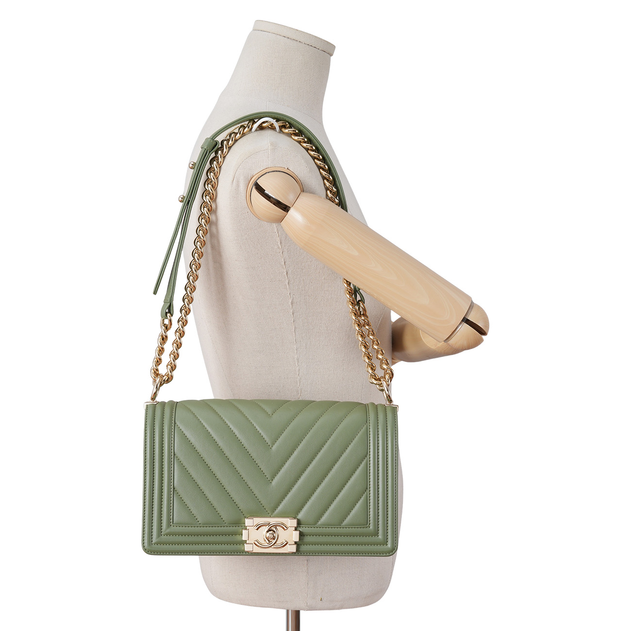 CHANEL(USED)샤넬 보이샤넬 쉐브론 미듐