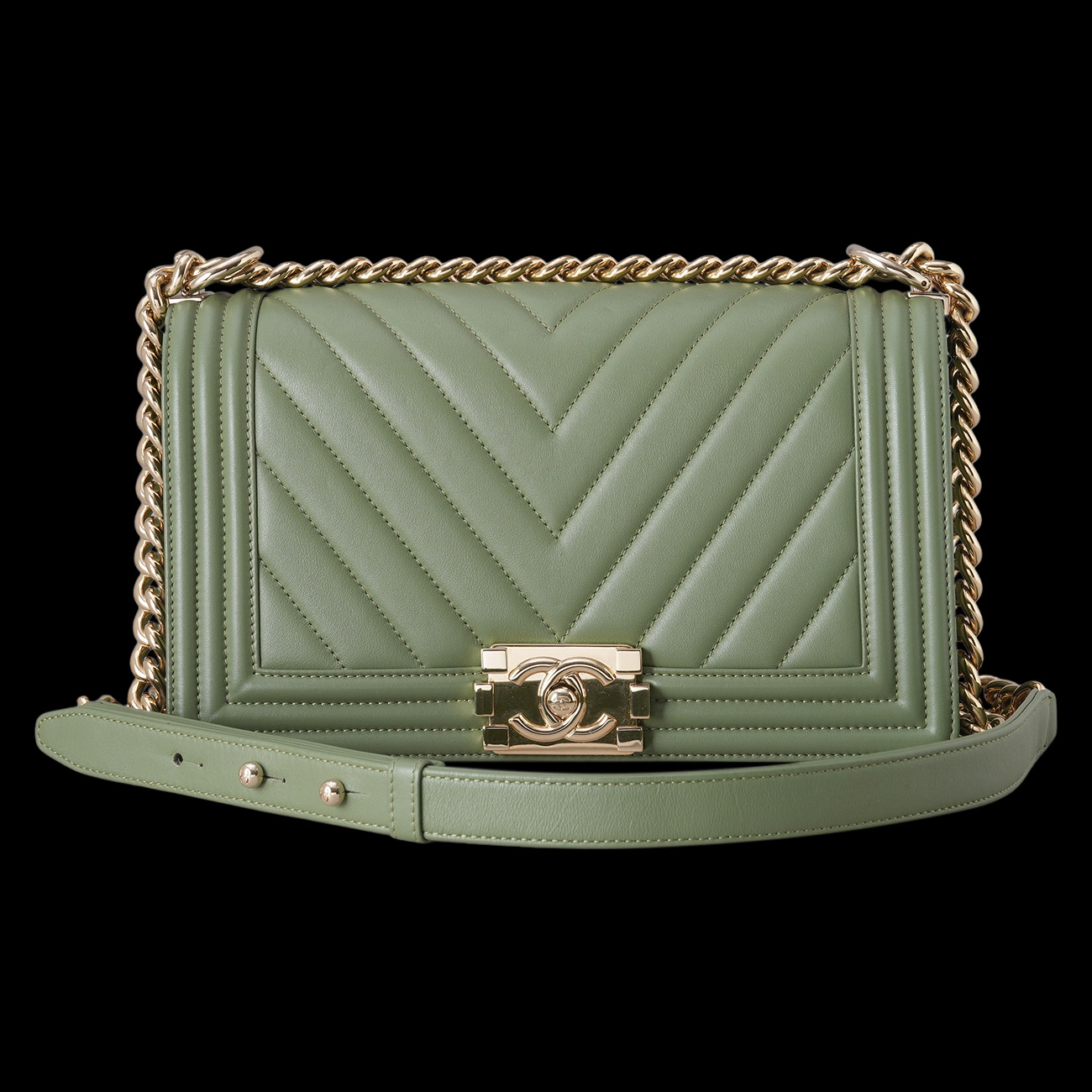 CHANEL(USED)샤넬 보이샤넬 쉐브론 미듐