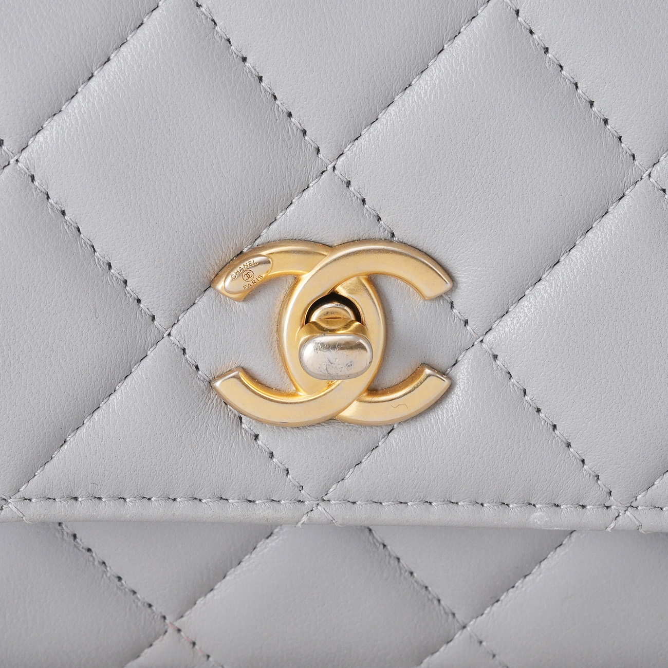CHANEL(USED)샤넬 AP1450 턴 락 WOC 골든볼