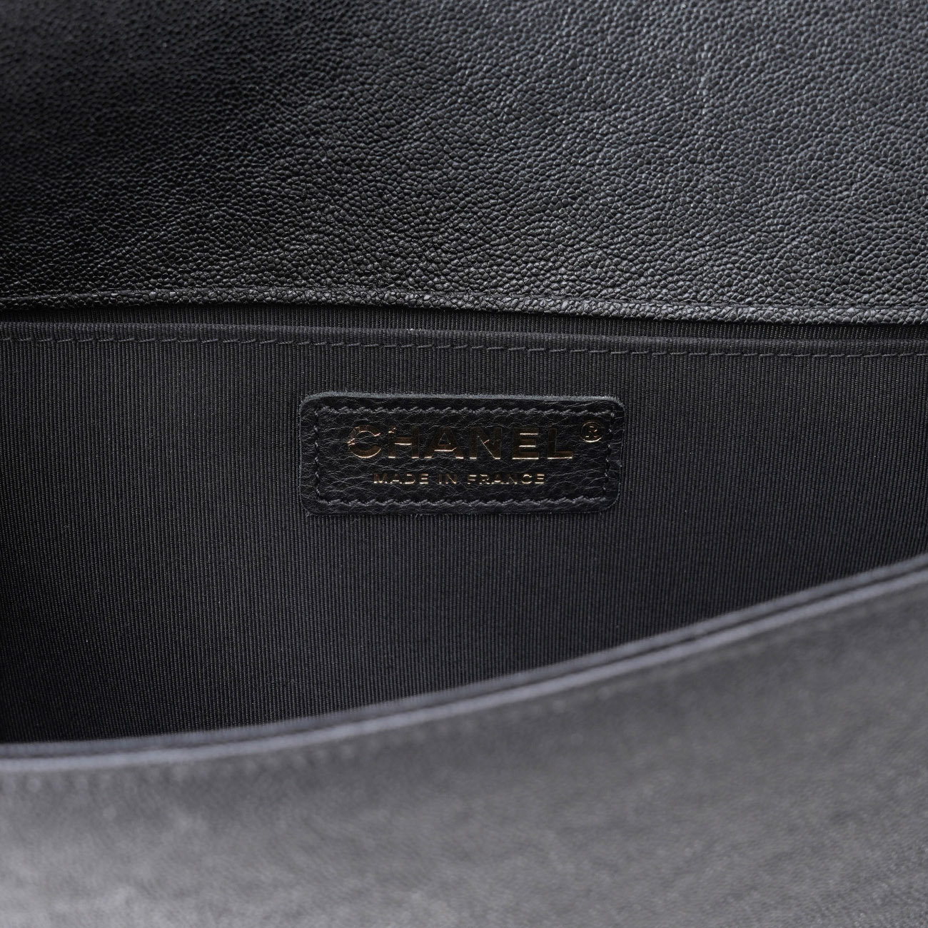 CHANEL(USED)샤넬 캐비어 쉐브론 보이샤넬 미듐 플랩백