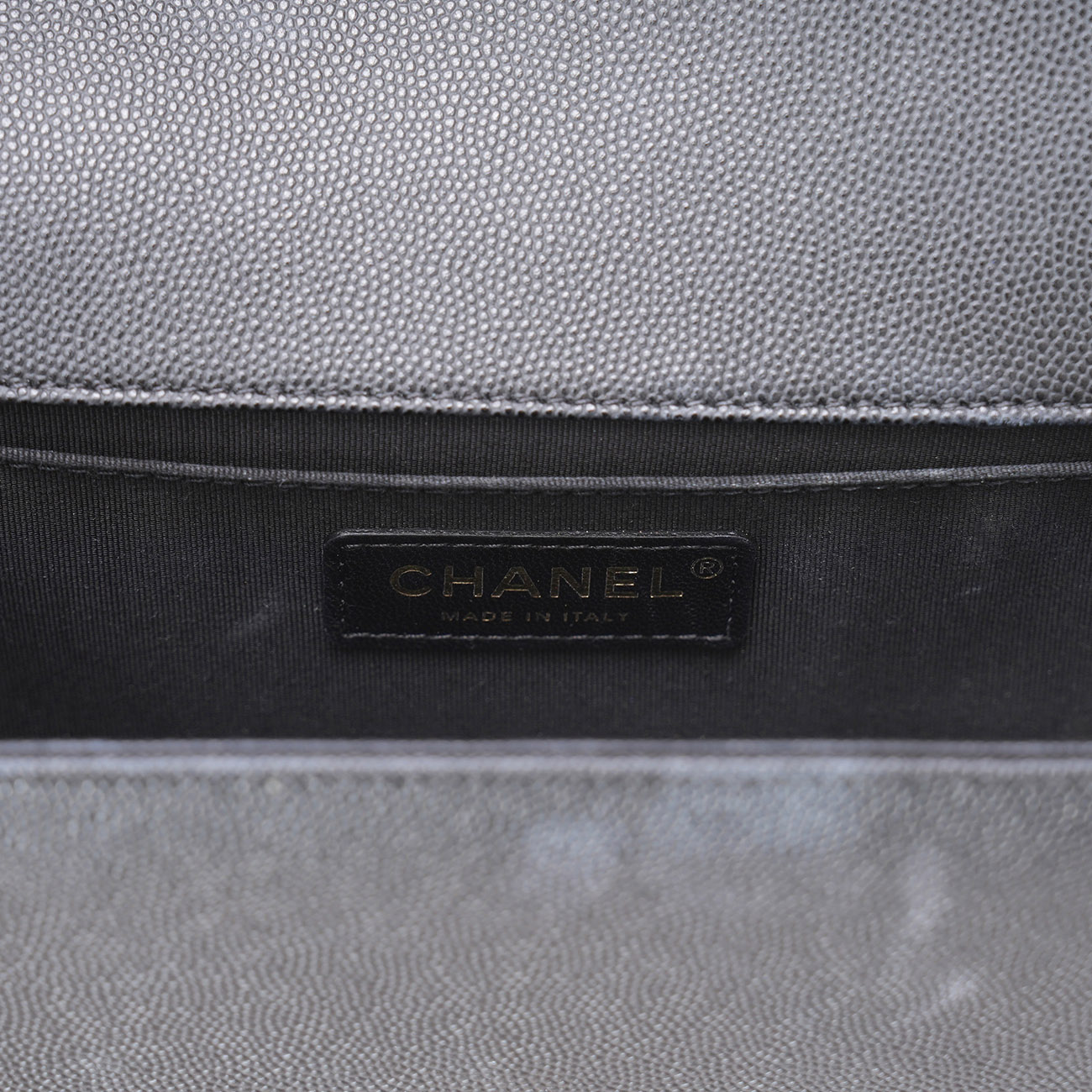 CHANEL(USED)샤넬 캐비어 보이샤넬 미듐 체인 숄더백