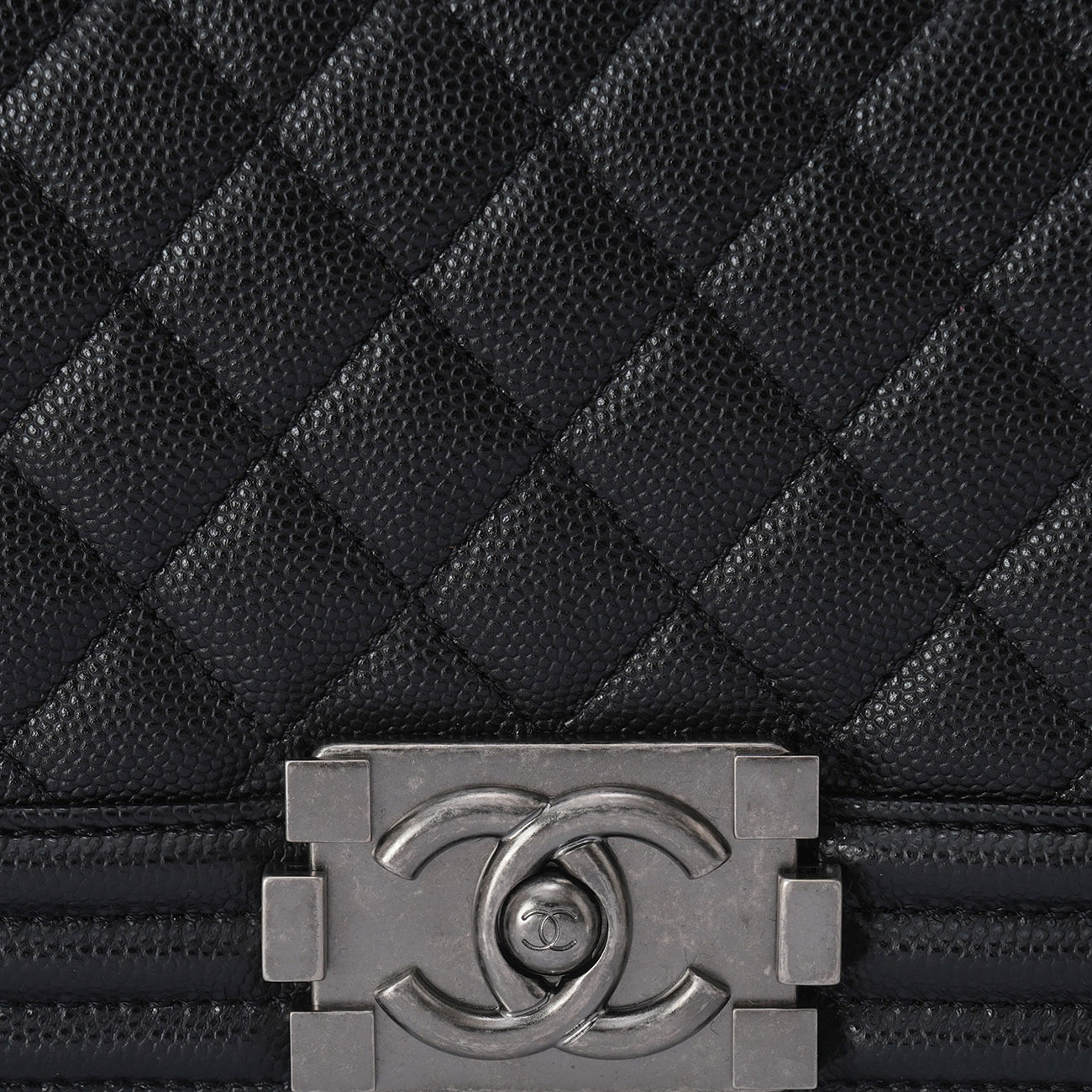 CHANEL(USED)샤넬 캐비어 보이샤넬 미듐 플랩백