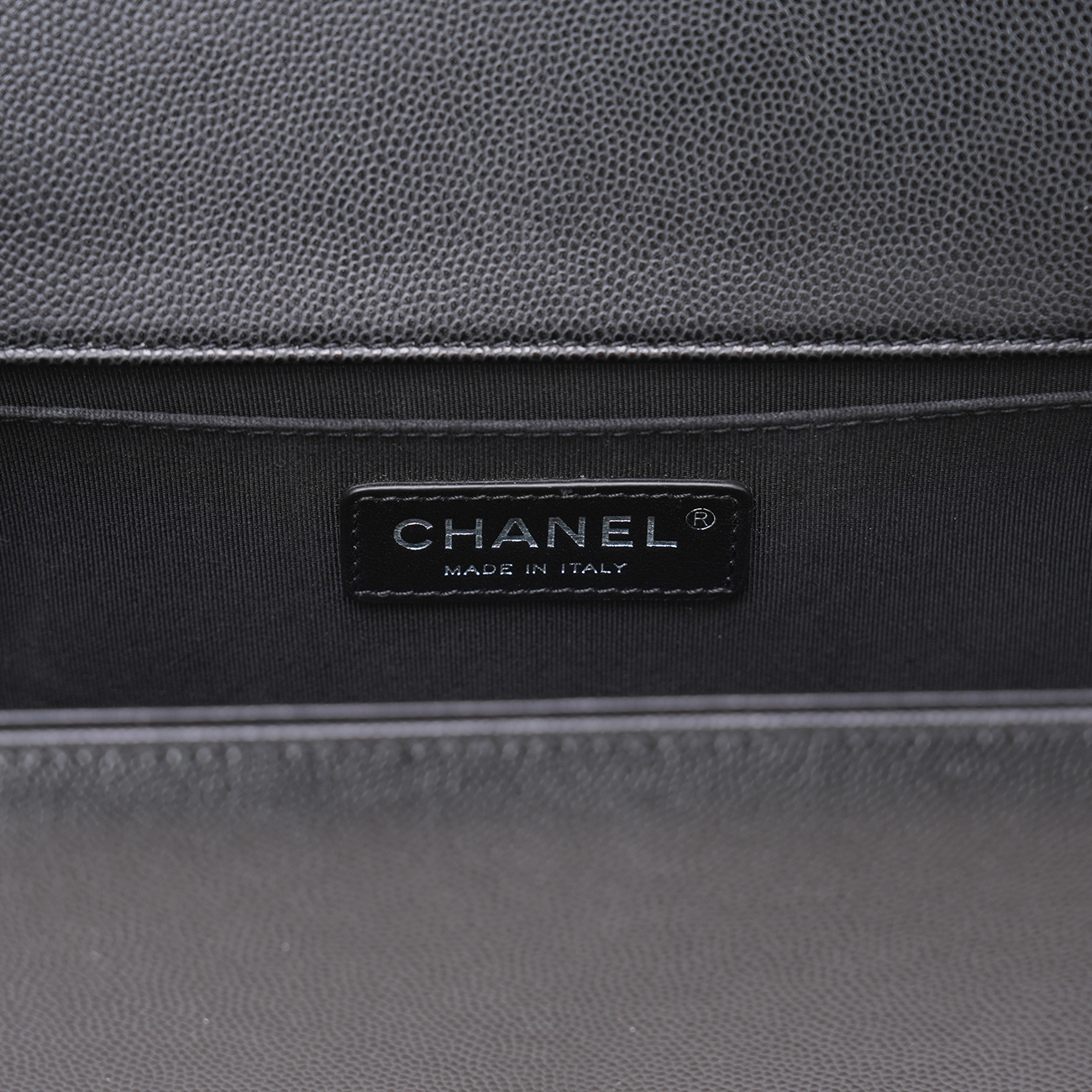 CHANEL(USED)샤넬 캐비어 보이샤넬 미듐 플랩백