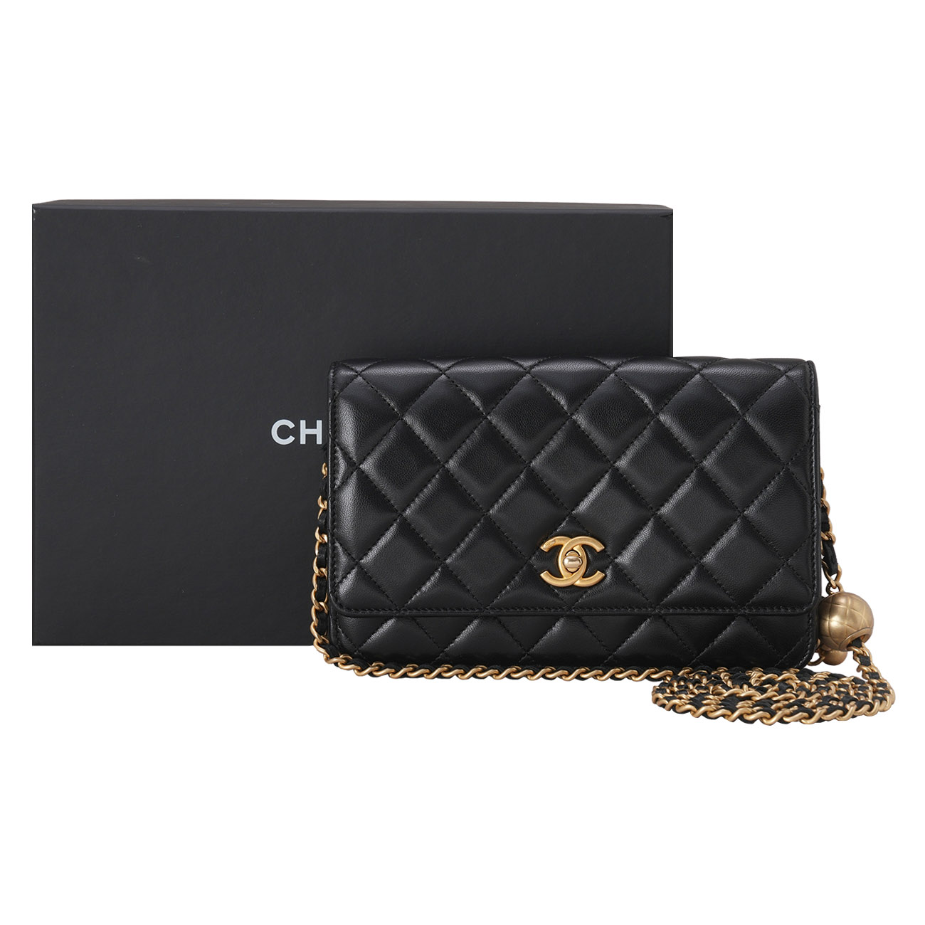 CHANEL(USED)샤넬 AP1450 램스킨 턴 락 WOC 골든볼