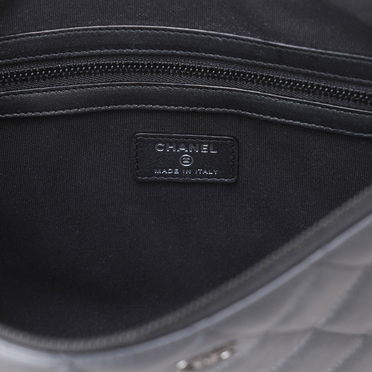 CHANEL(USED)샤넬 A82545 램스킨 클래식 클러치 뉴미듐