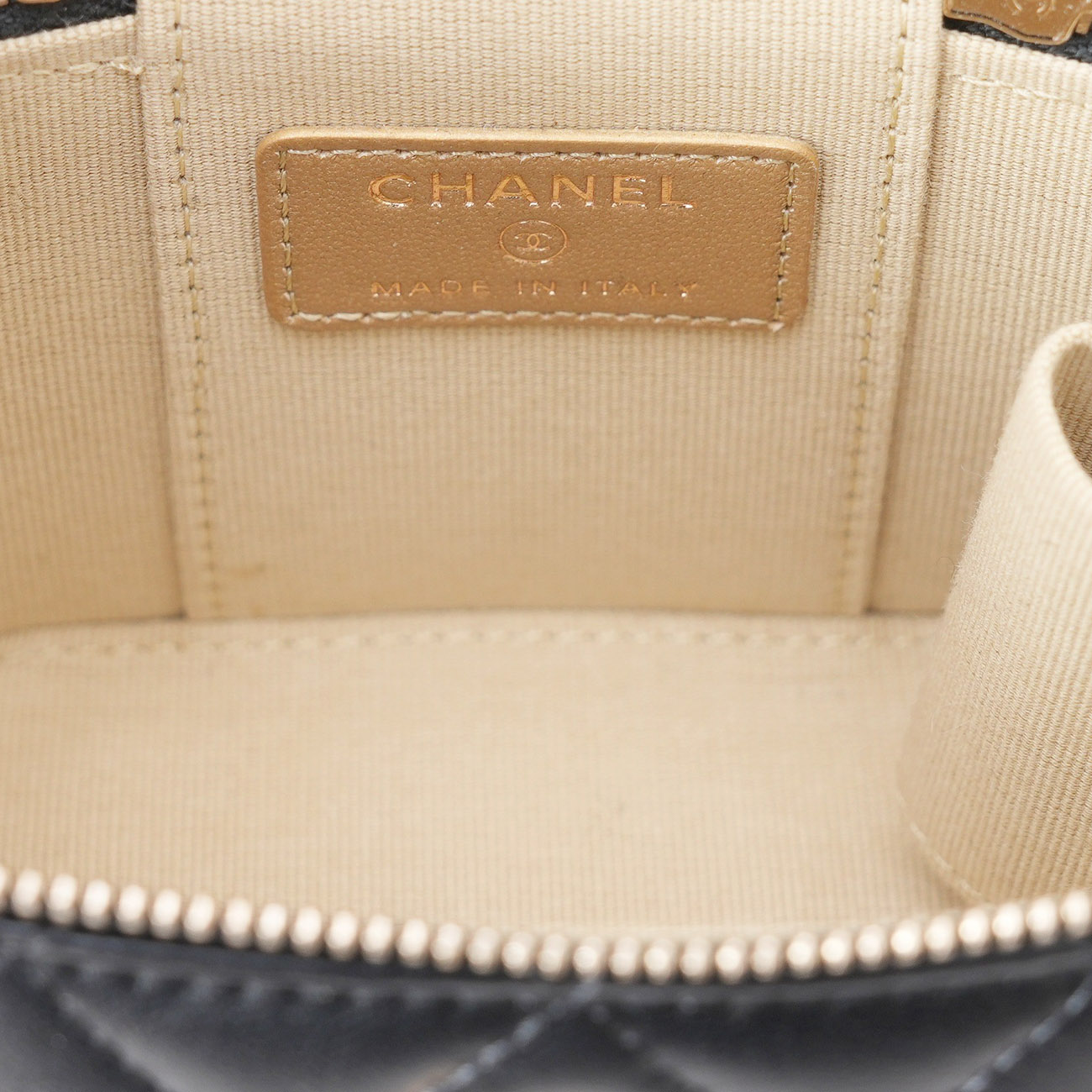 CHANEL(USED)샤넬 램스킨 베니티 골든볼 미니