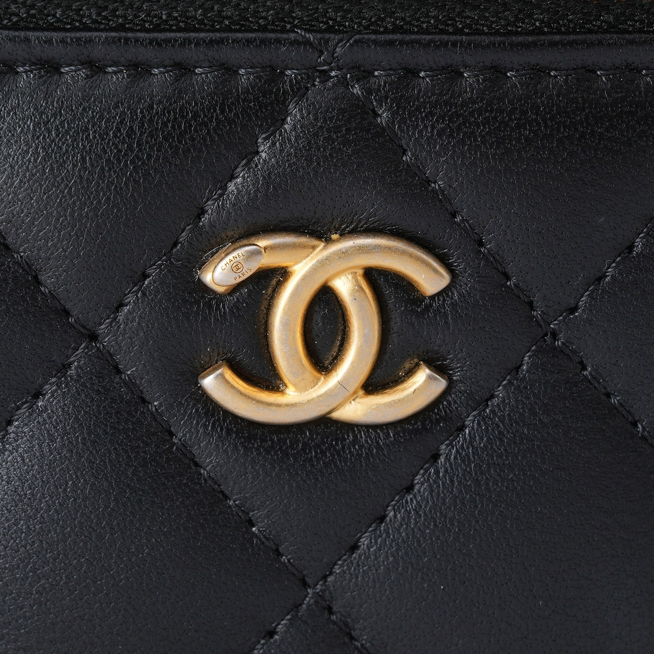 CHANEL(USED)샤넬 램스킨 베니티 골든볼 미니