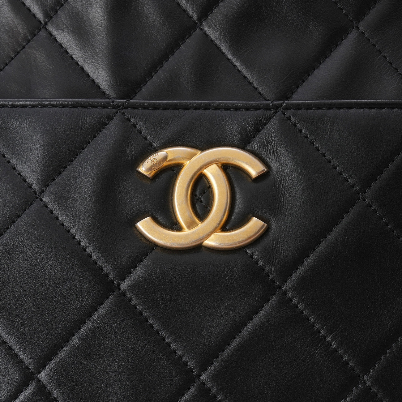 CHANEL(USED)샤넬 AS2295 시즌 CC로고 숄더백