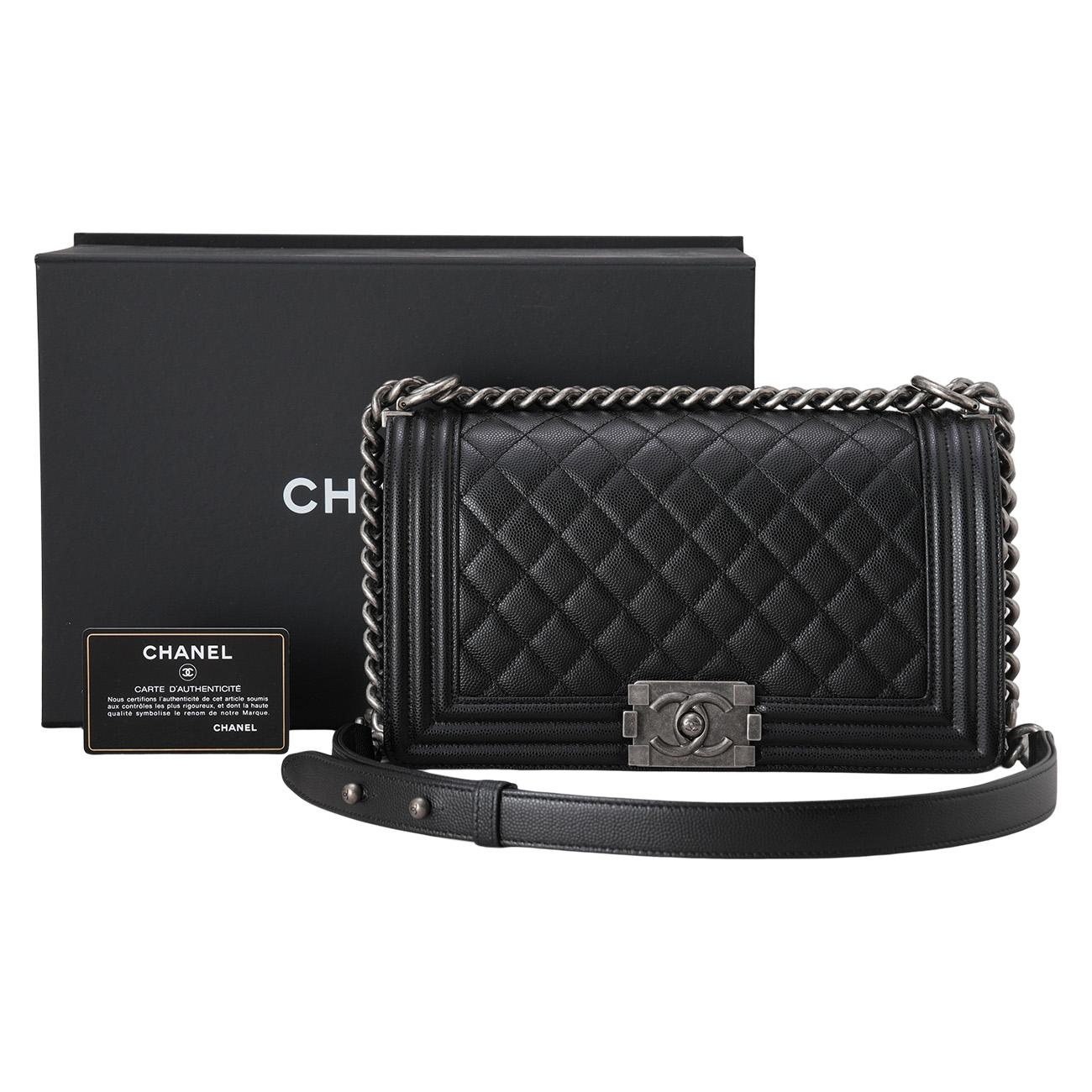 CHANEL(USED)샤넬 A67086 캐비어 보이샤넬 미듐 블랙은장