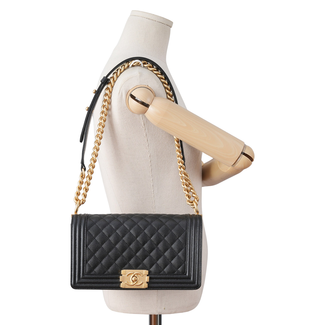 CHANEL(USED)샤넬 캐비어 보이샤넬 미듐 플랩백