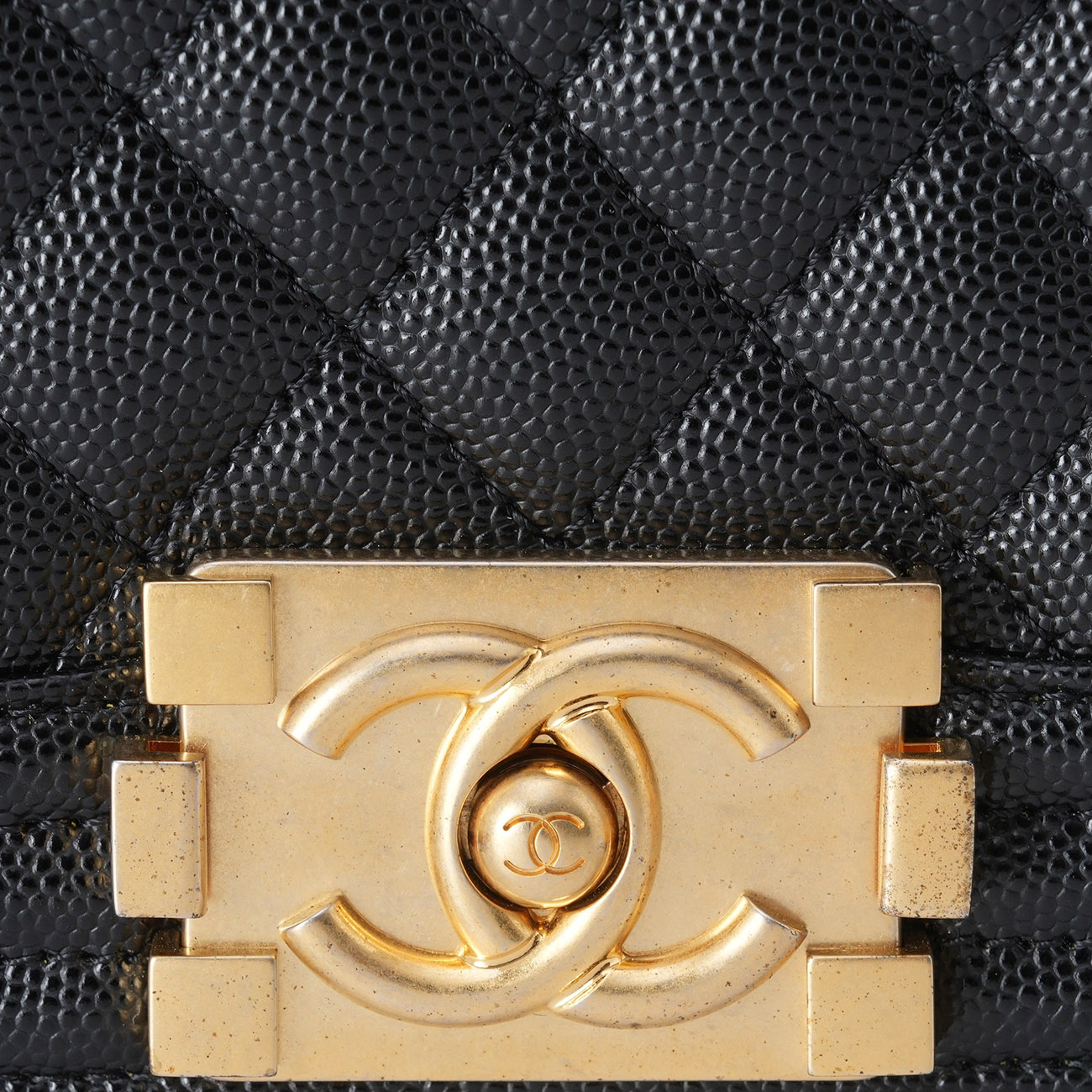 CHANEL(USED)샤넬 캐비어 보이샤넬 미듐 플랩백