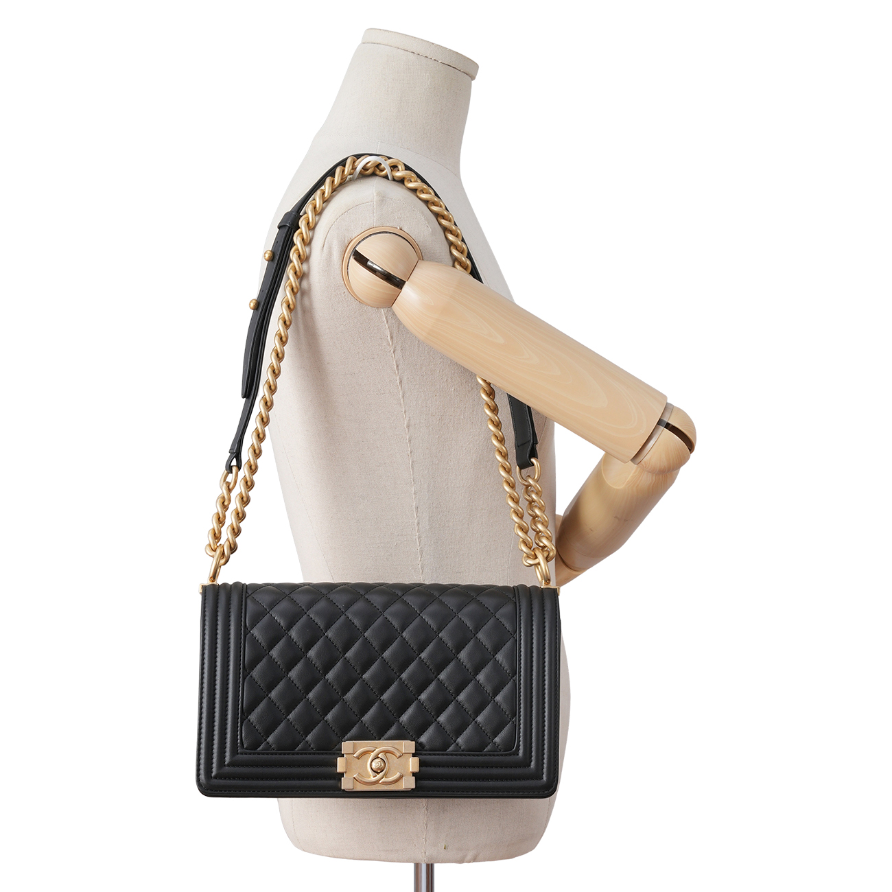 CHANEL(USED)샤넬 램스킨 보이백 미듐