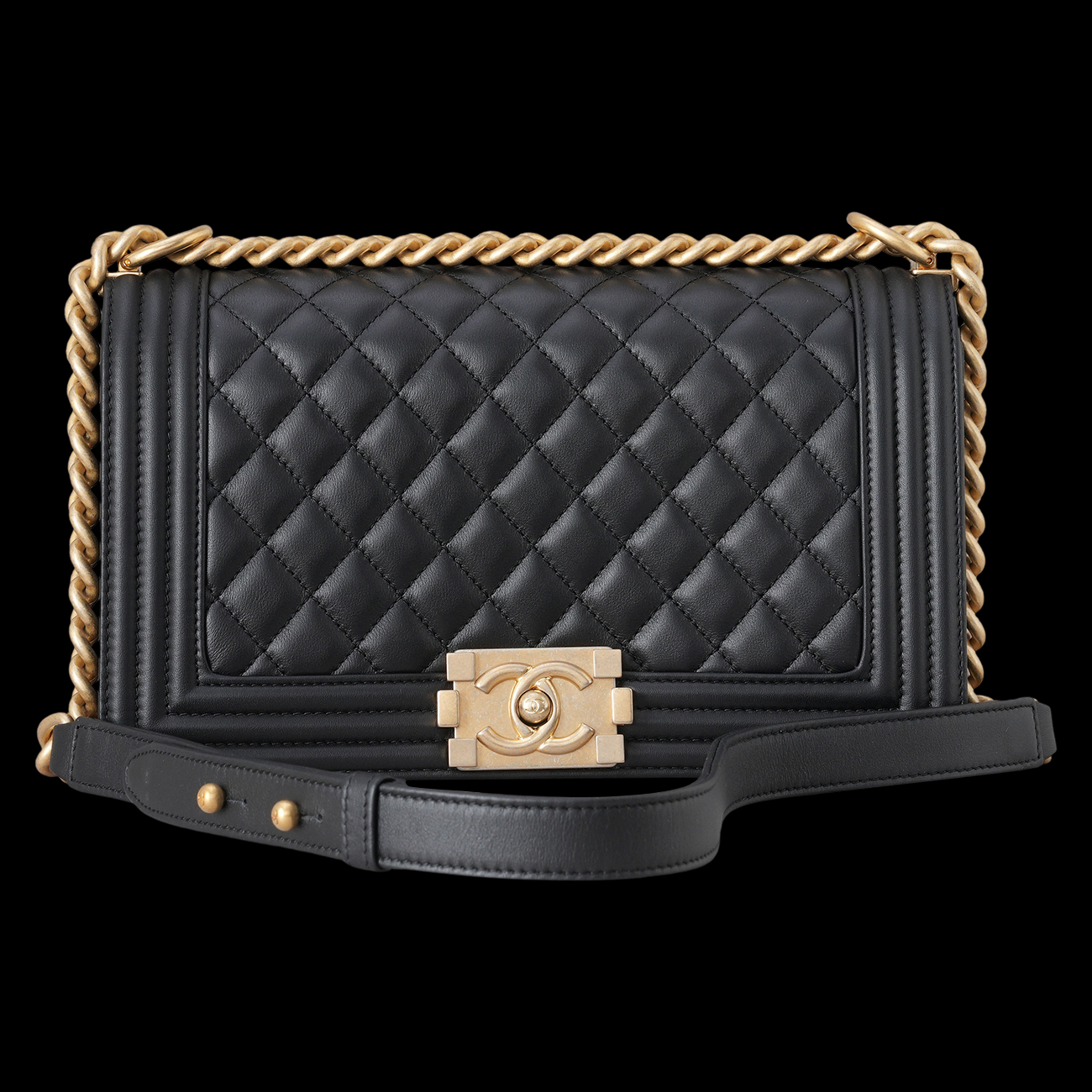 CHANEL(USED)샤넬 램스킨 보이백 미듐