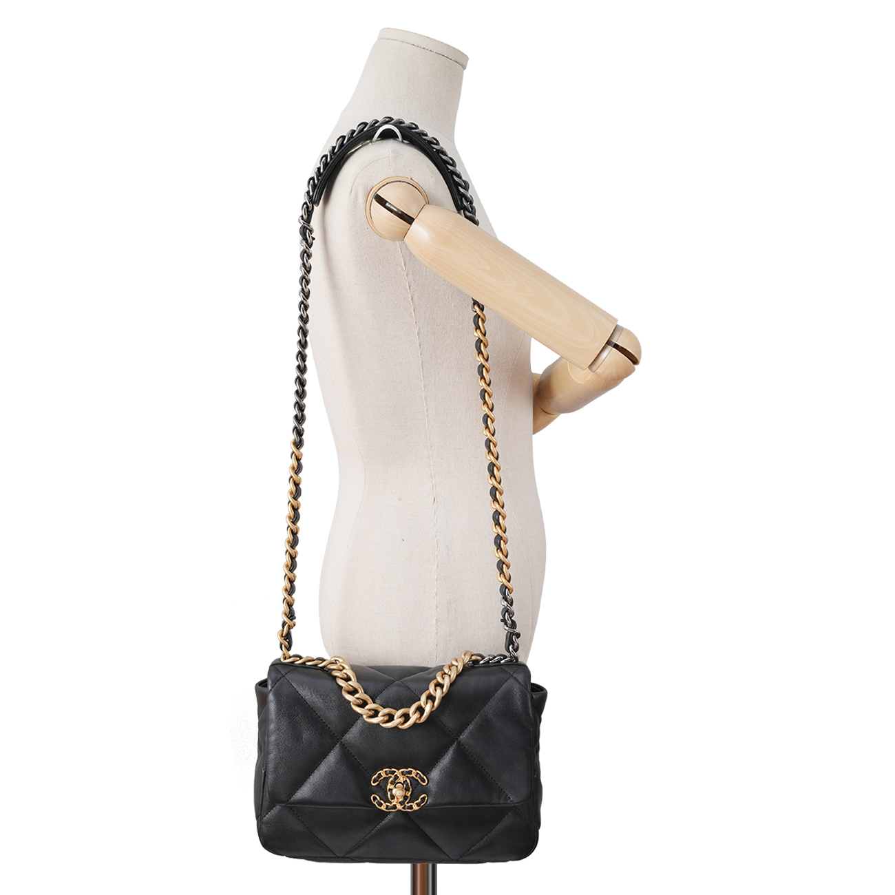 CHANEL(USED)샤넬 19백 미듐 블랙