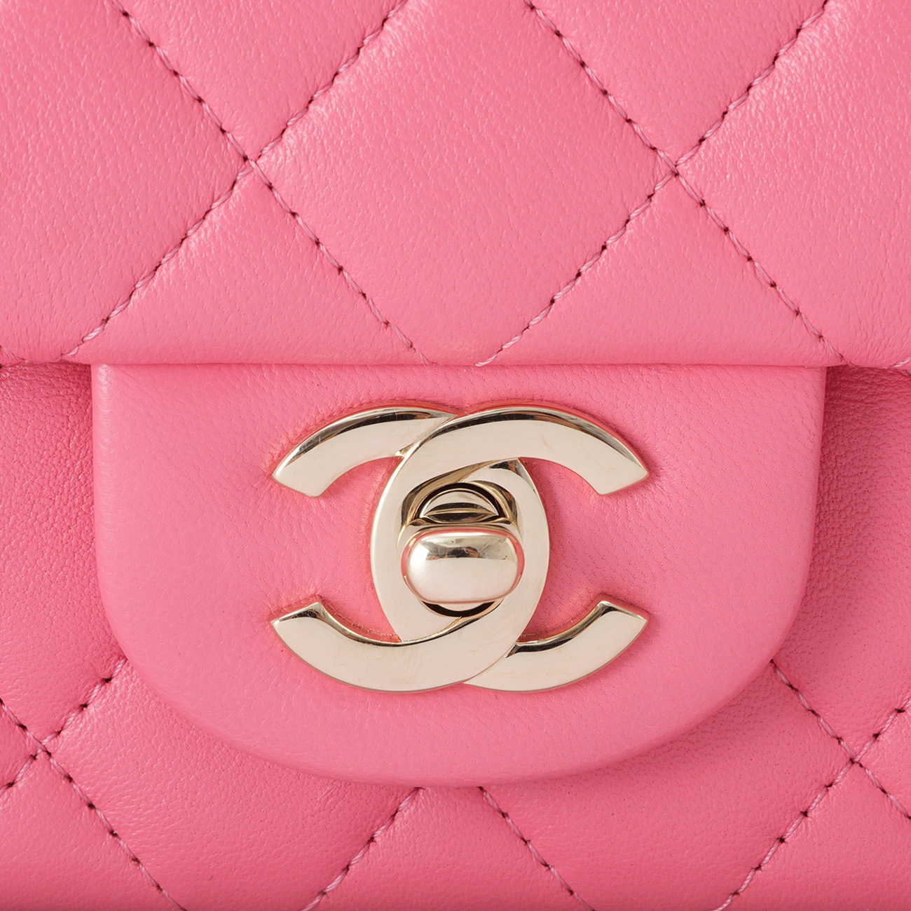 CHANEL(USED)샤넬 램스킨 클래식 뉴미니 체인 크로스백