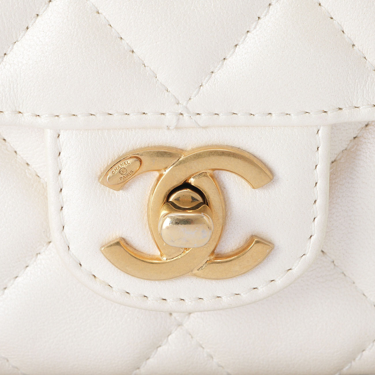 CHANEL(USED)샤넬 AS4573 CC로고 펄 스몰 토트백