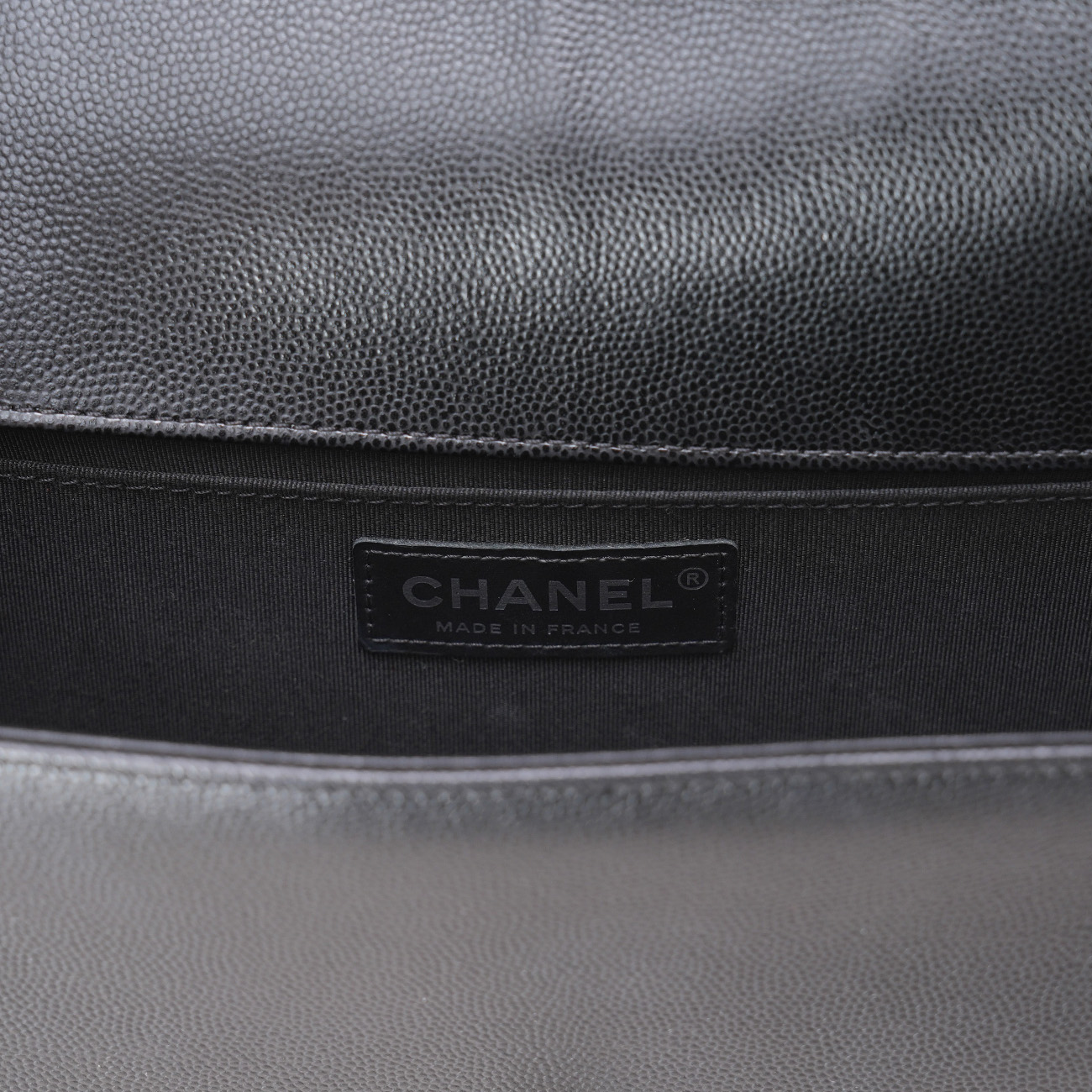 CHANEL(USED)샤넬 캐비어 보이샤넬 미듐 플랩백