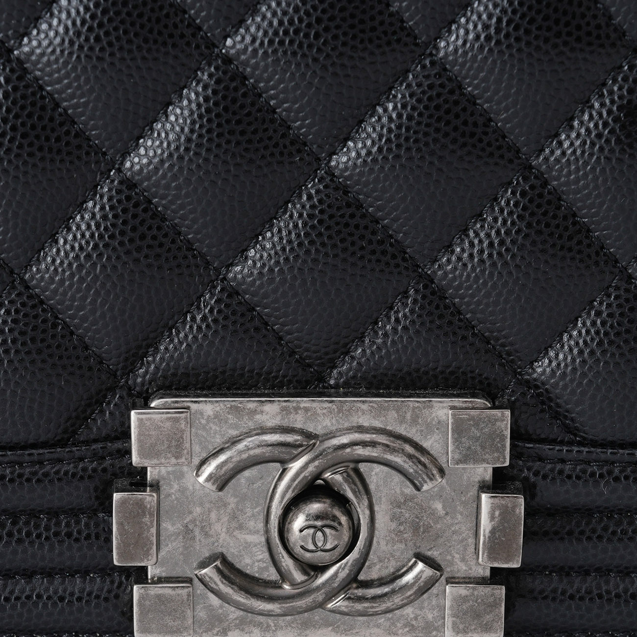 CHANEL(USED)샤넬 캐비어 보이샤넬 미듐 플랩백