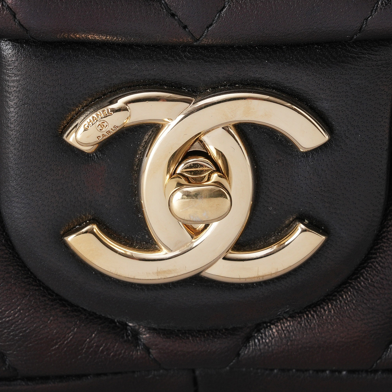 CHANEL(USED)샤넬 시즌 CC로고 램스킨 쉐브론 체인 숄더백