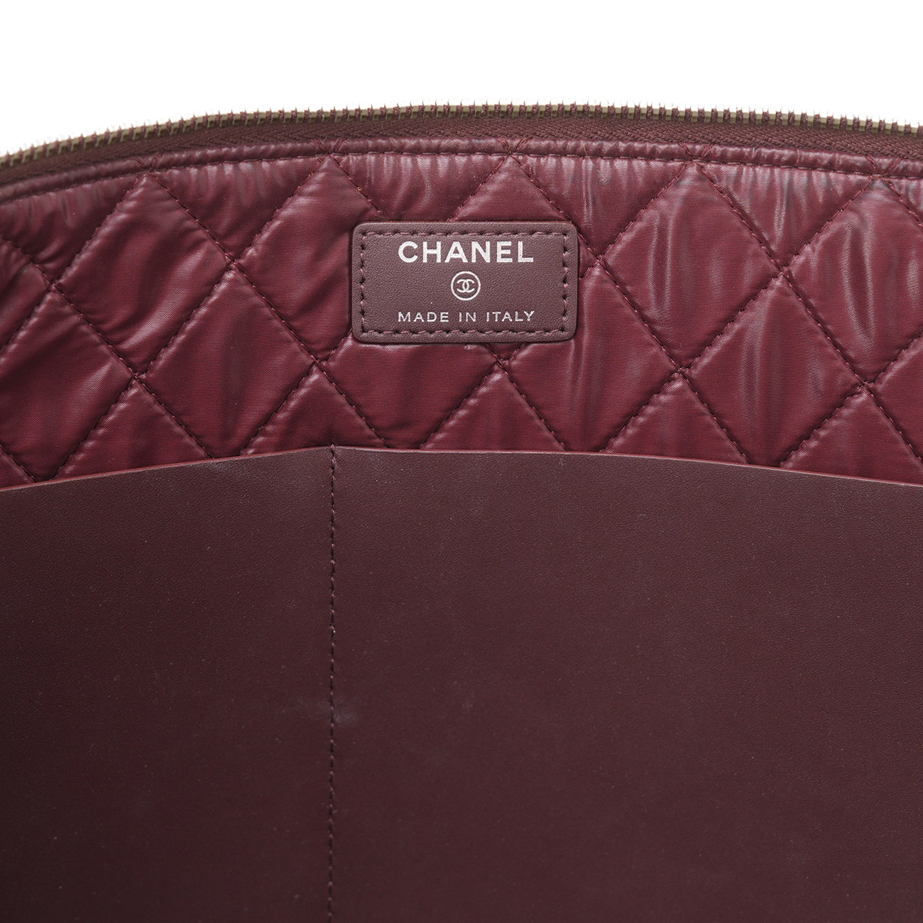 CHANEL(USED)샤넬 시즌 클래식 캐비어 스트랩 파우치