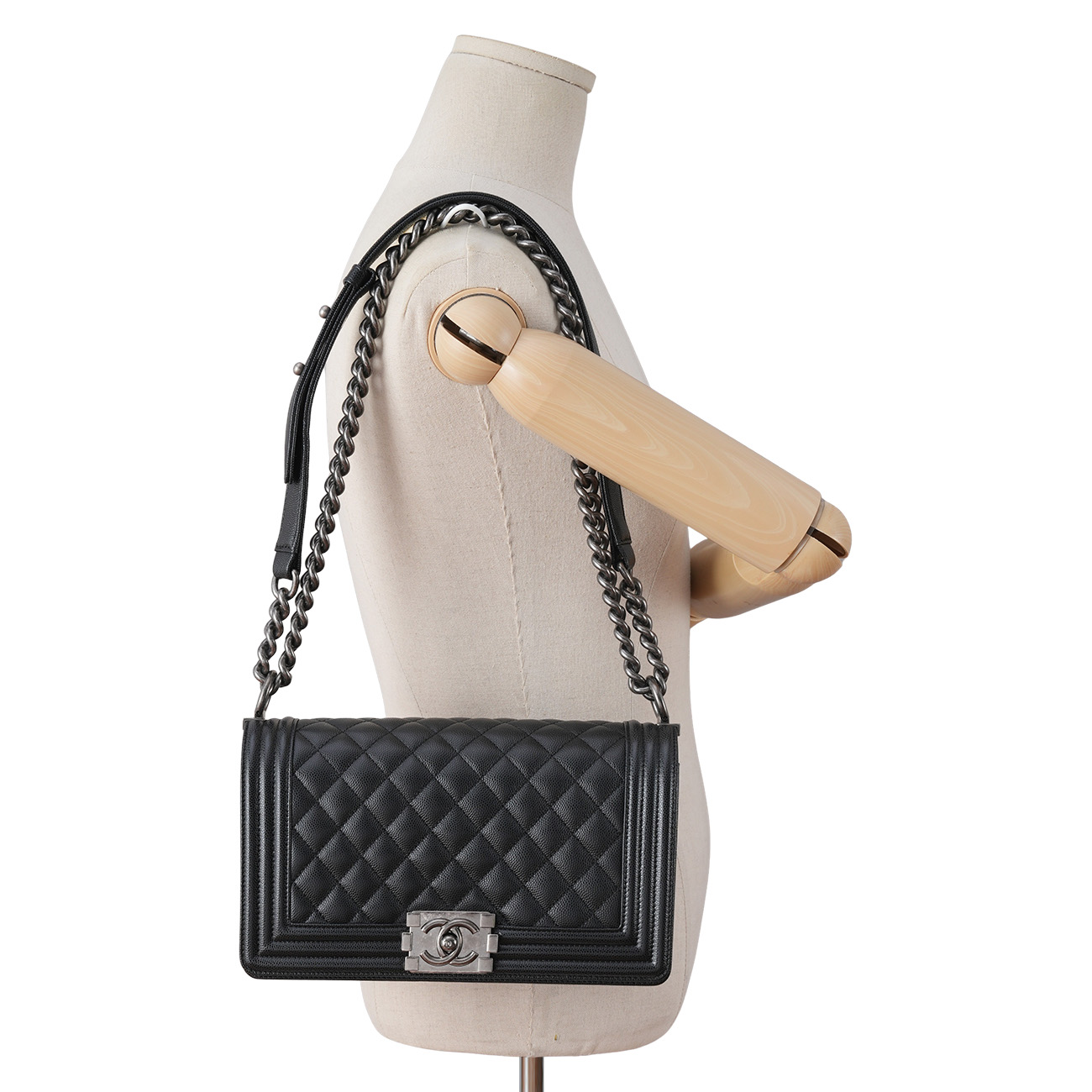 CHANEL(USED)샤넬 캐비어 보이샤넬 미듐 플랩백