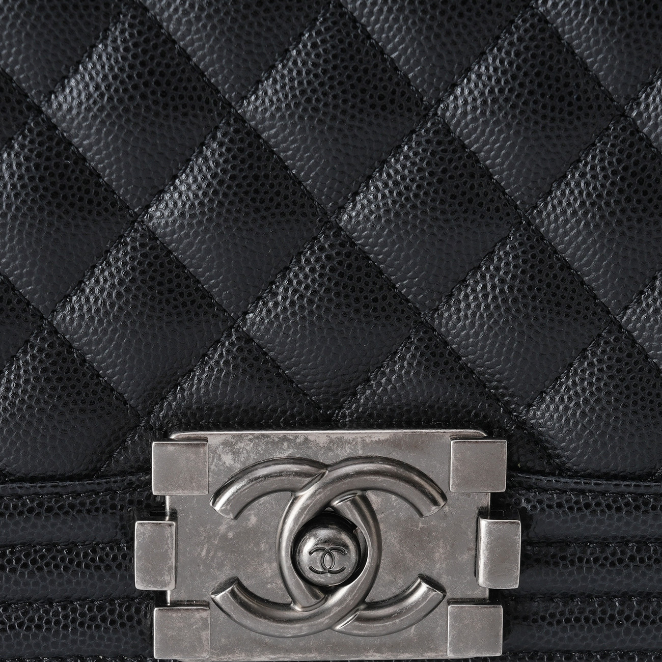 CHANEL(USED)샤넬 캐비어 보이샤넬 미듐 플랩백