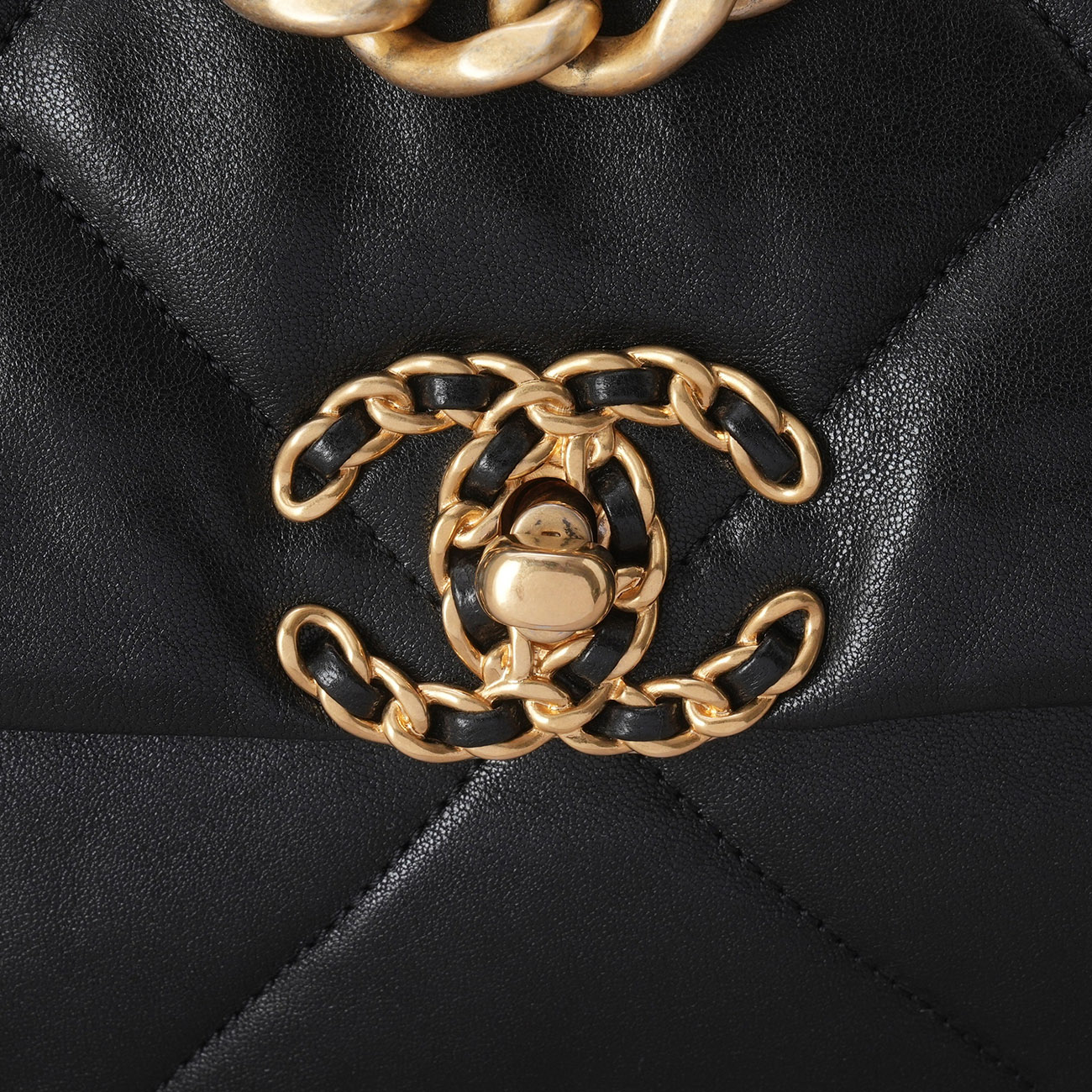 CHANEL(USED)샤넬 19백 미듐