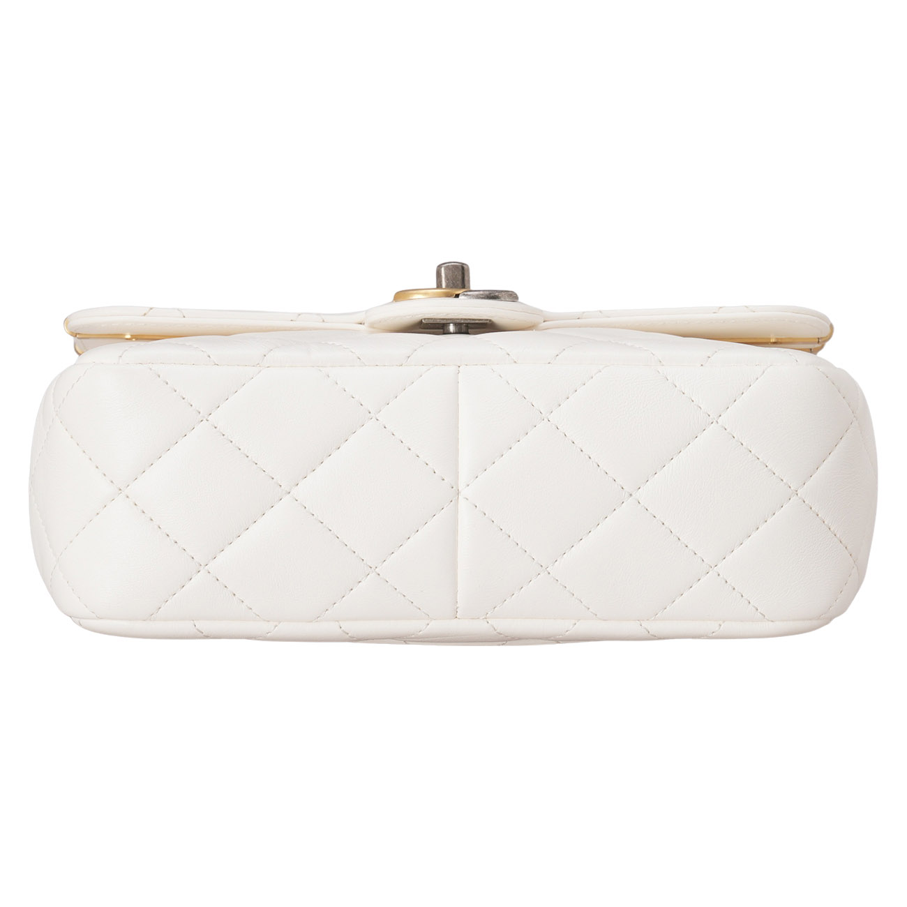 CHANEL(USED)샤넬 시즌 CC로고 체인 플랩 백