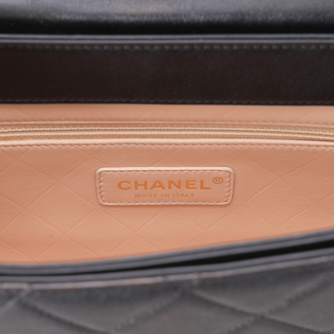 CHANEL(USED)샤넬 AS2485 시즌 퀼팅 메신저백