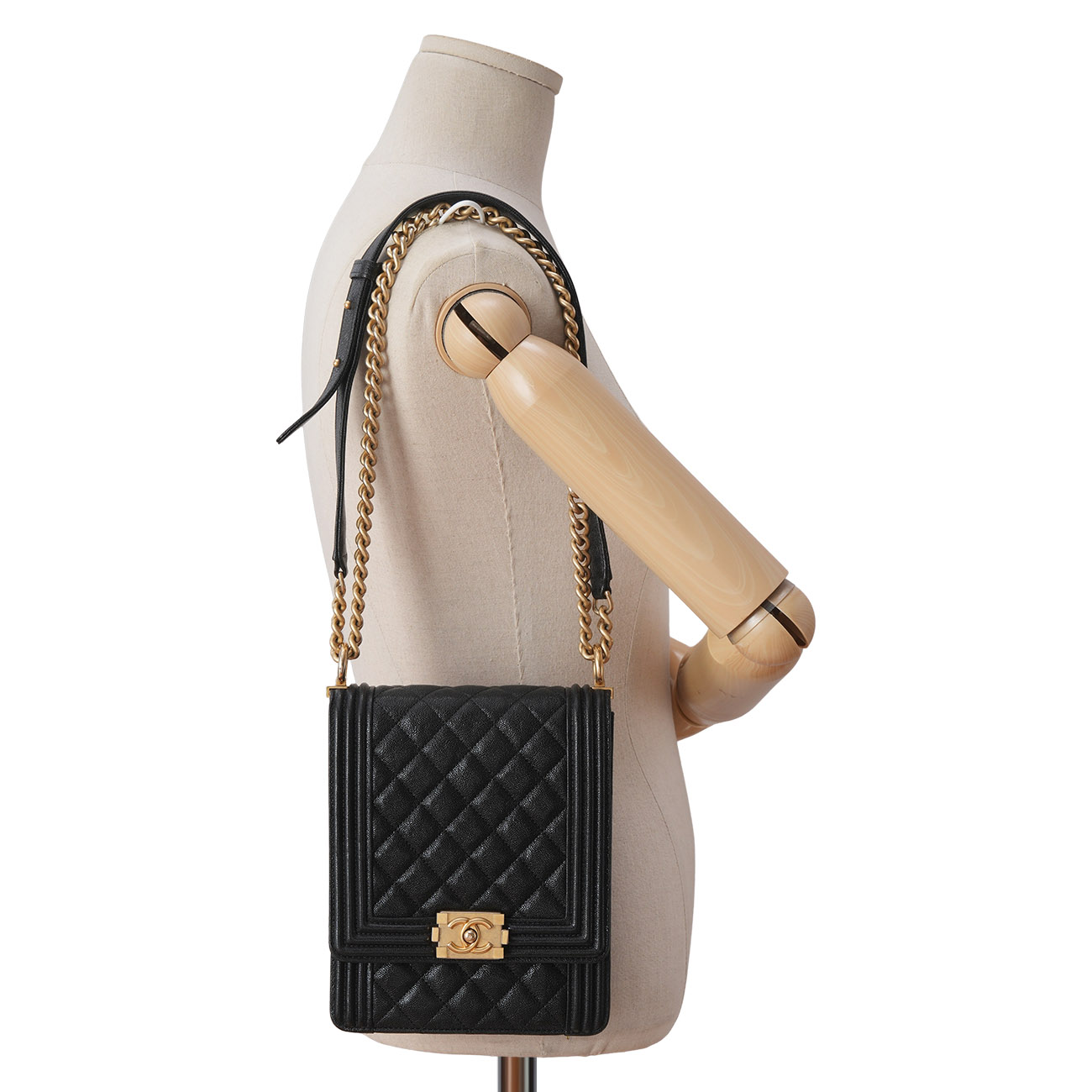 CHANEL(USED)샤넬 AS0130 캐비어 보이 플랩백