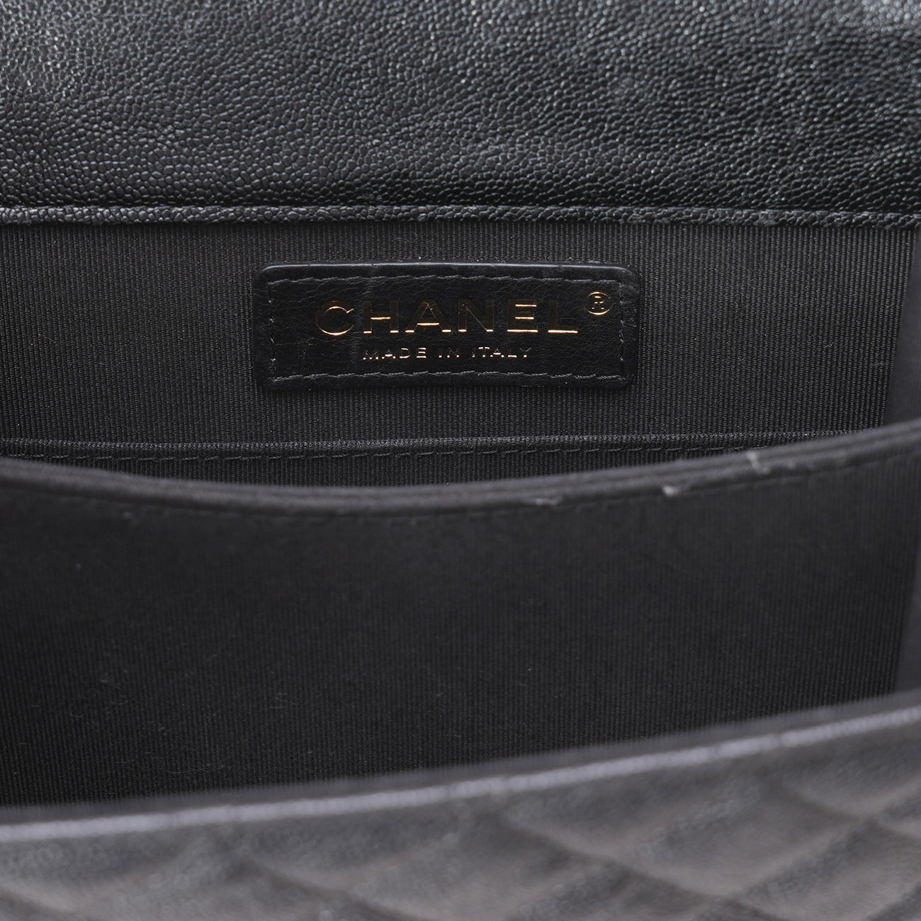 CHANEL(USED)샤넬 AS0130 캐비어 보이 플랩백